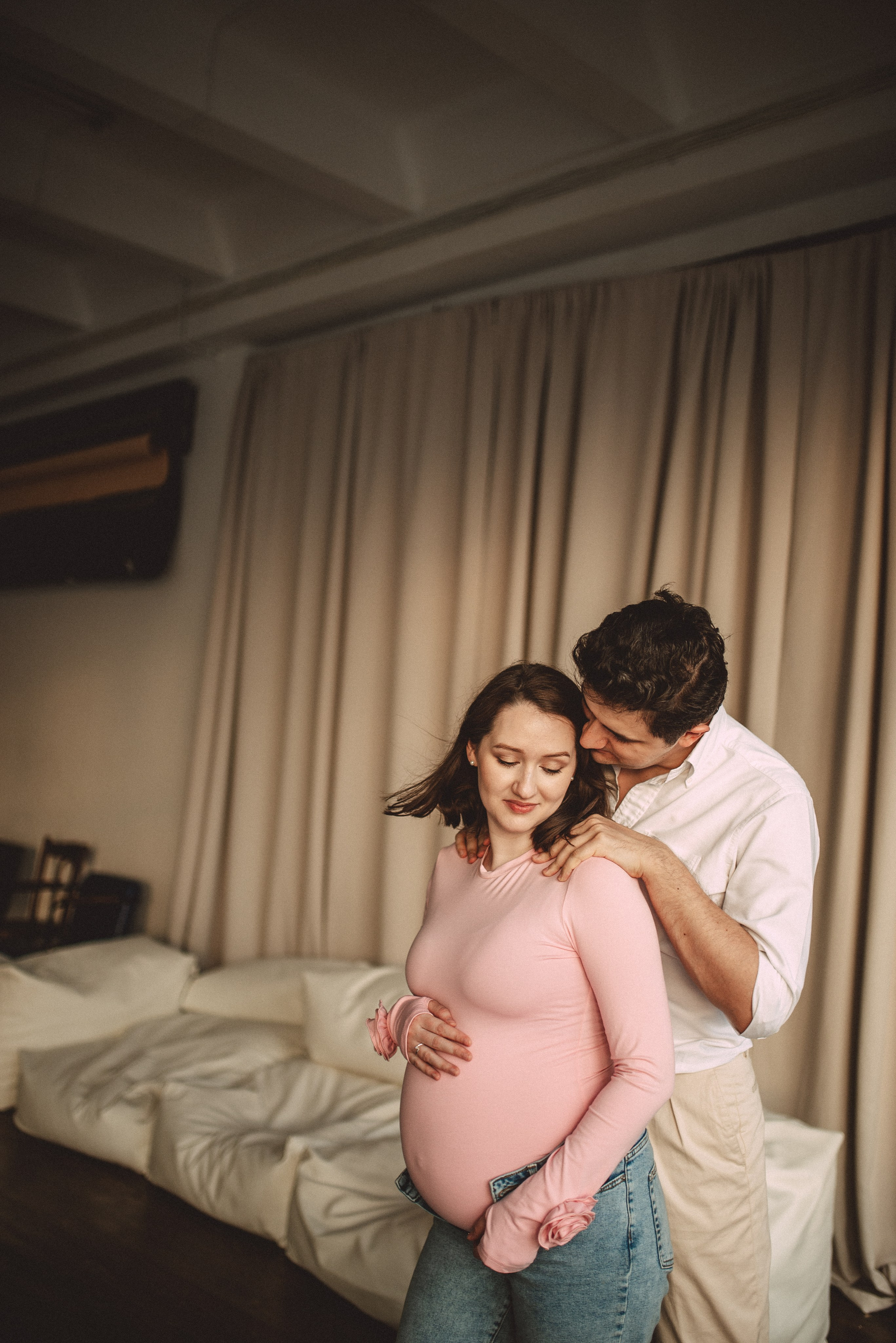 Фотосессия беременности в фотостудии. Семейная фотосессия Бутово Москва фотограф Алина Морщагина