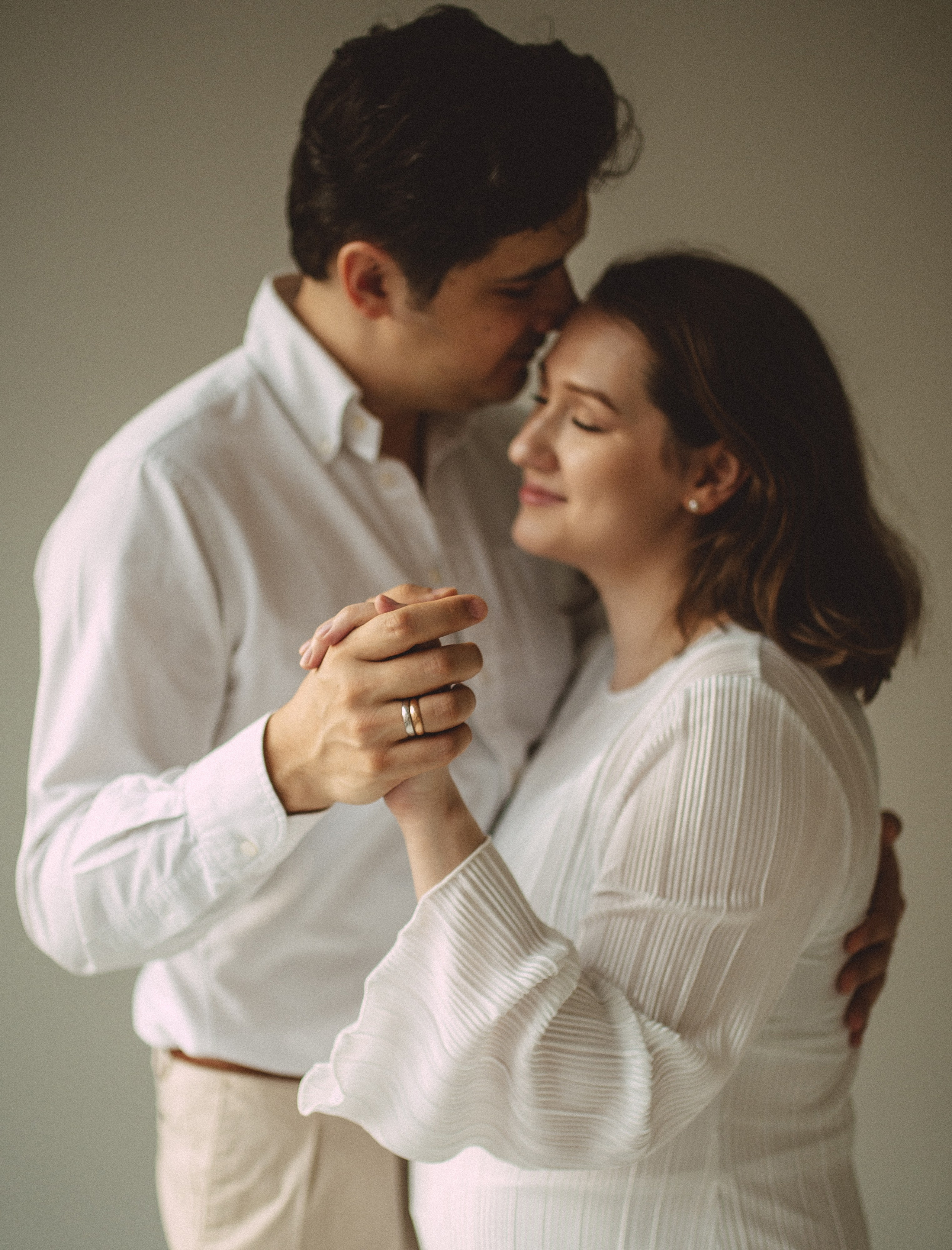 Фотосессия беременности в фотостудии. Семейная фотосессия Бутово Москва фотограф Алина Морщагина