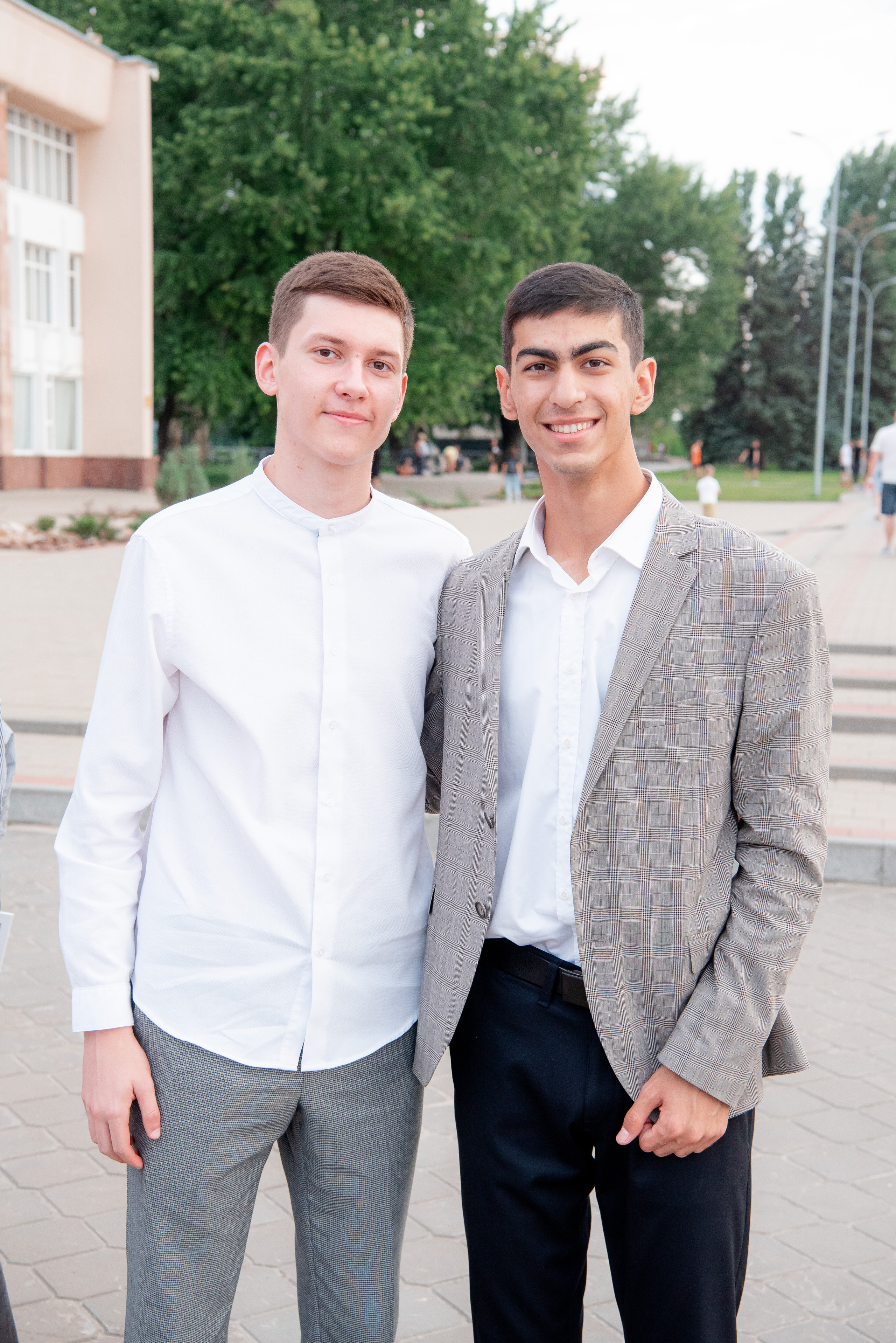 30 Школа. Вручение и Банкет. ДК Юбилейный и Банхоф. Фотограф в Волгограде и Волжском Александр Горбань