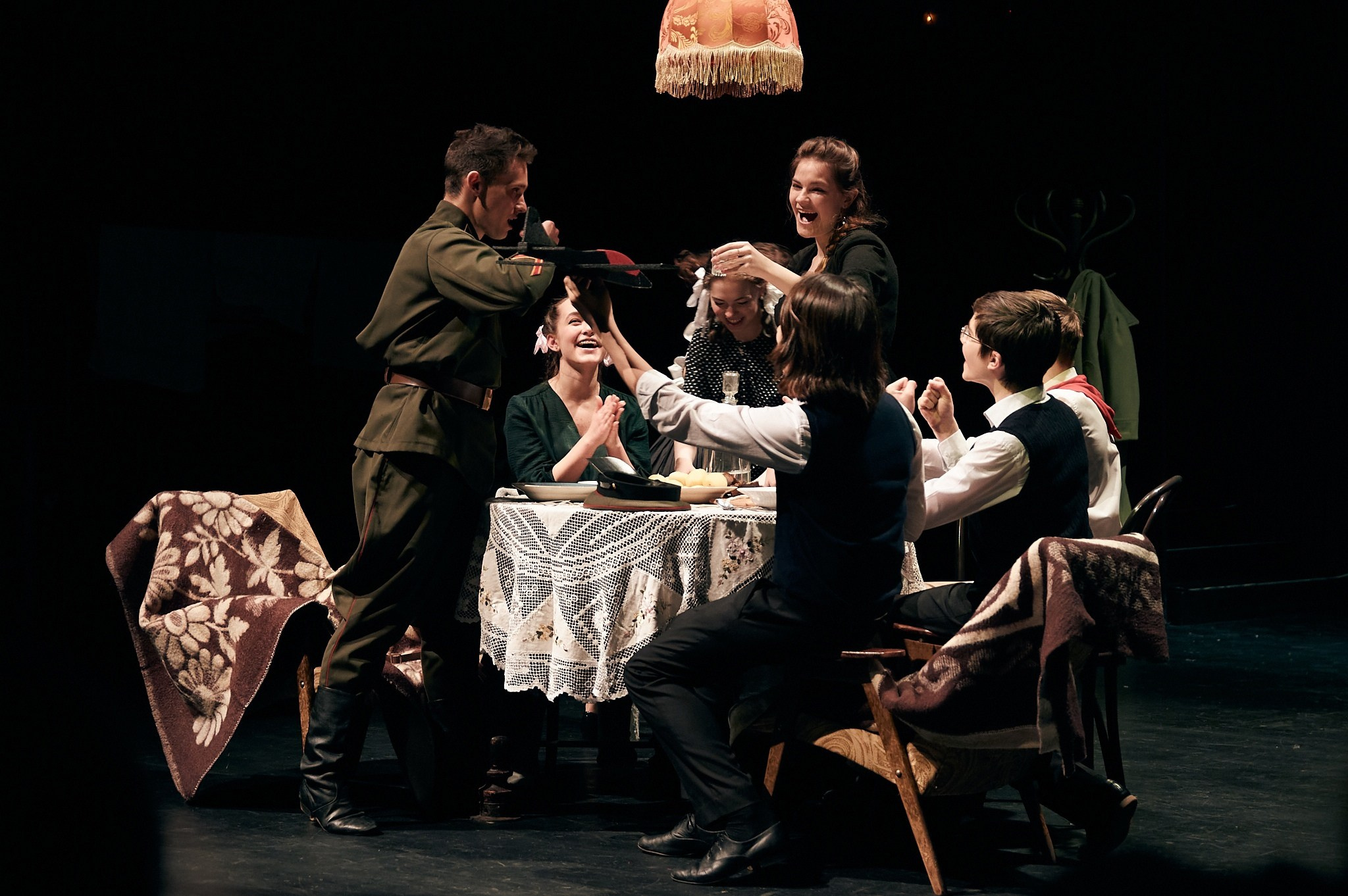 Спектакль «Советская, 44». Дети Сац. Фотограф в Москве. Индивидуальные и парные съёмки, мероприятия, промо-съёмки для артистов