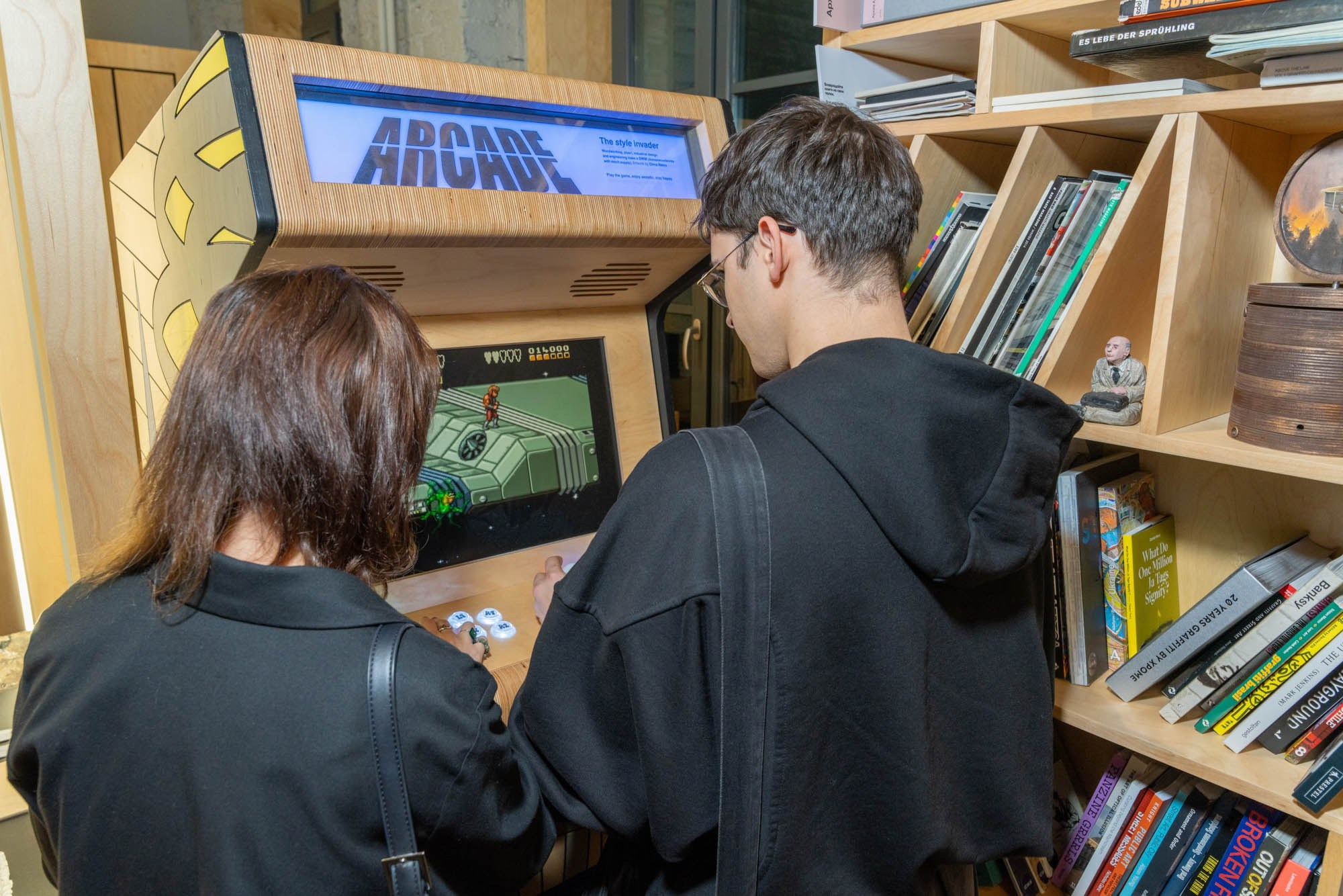 Вернисаж выставки «Артефакты» @ САХ. Фотограф Саша Оверчук