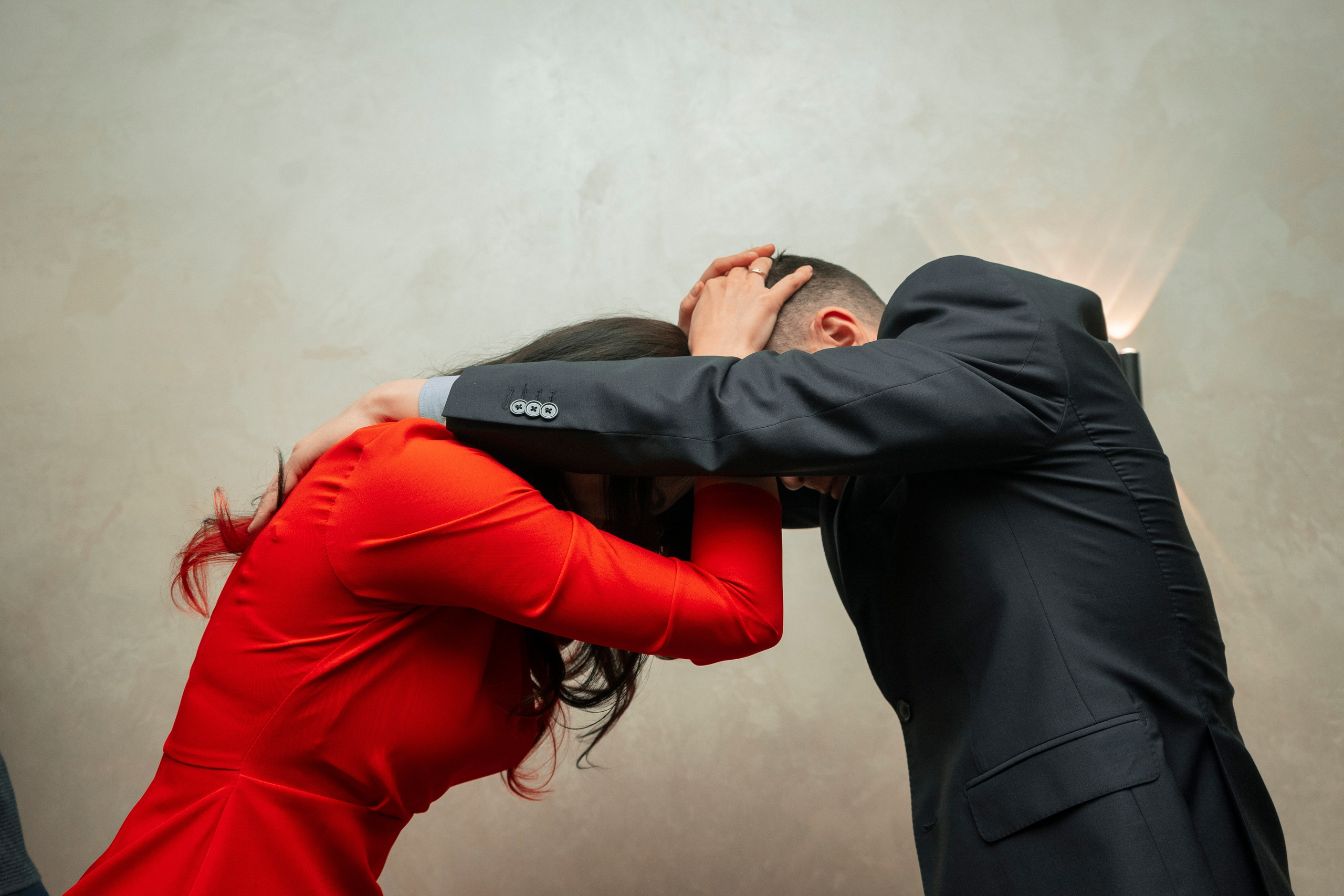 Свадебные фотографии из отеля Чингисхан города Улан-Удэ Алексея и Оюны. Фотограф в Улан-Удэ. Свадебный фотограф в Улан-Удэ