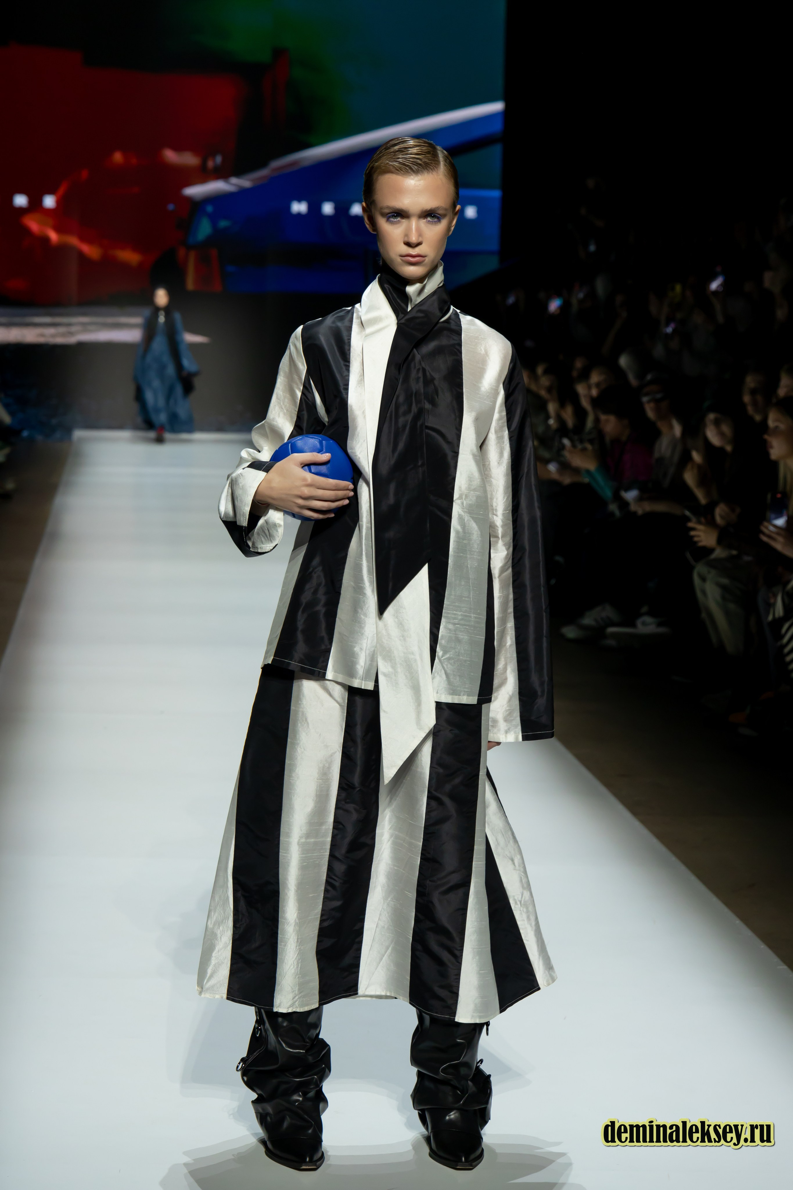 Московская неделя моды 2024 4 октября дизайнер Measure Махачкала. Репортажный, семейный и студийный фотограф в Москве Демин Алексей
