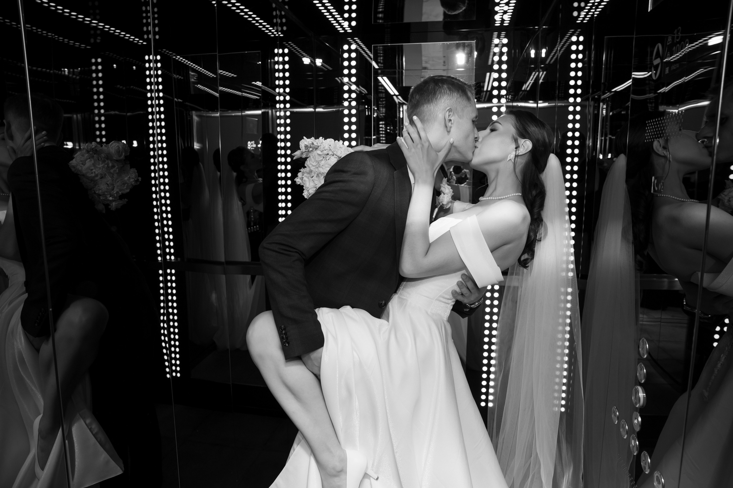 Регистрация в отеле Fish Point, ЗАГС Бутово, прогулка в Остафьево. Свадебный и репортажный фотограф (Москва, Королев и другие)