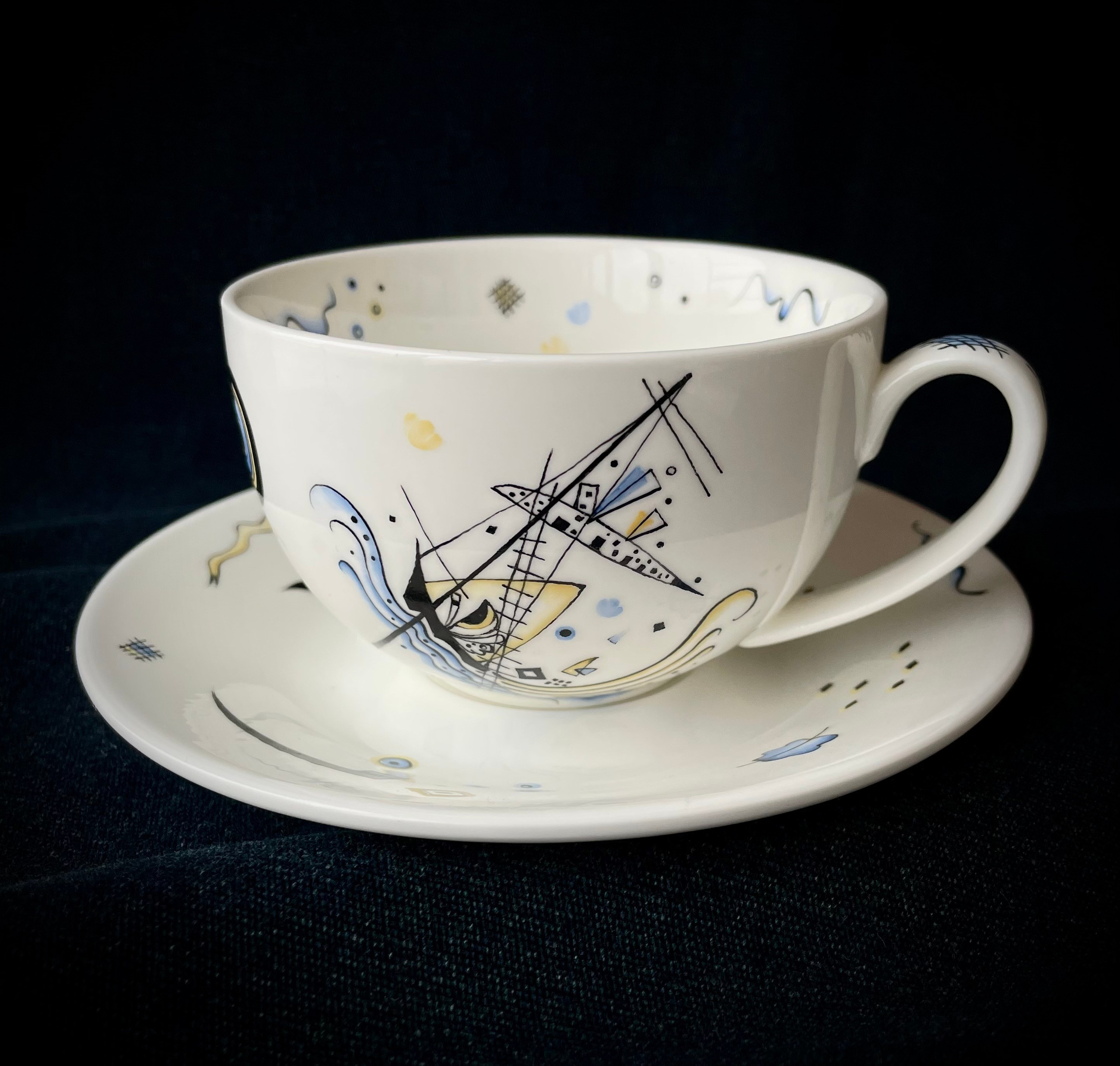 Wassily Kandinsky. Чайная пара «Василий Кандинский. Морское сражение». Роспись фарфора в Санкт-Петербурге. 