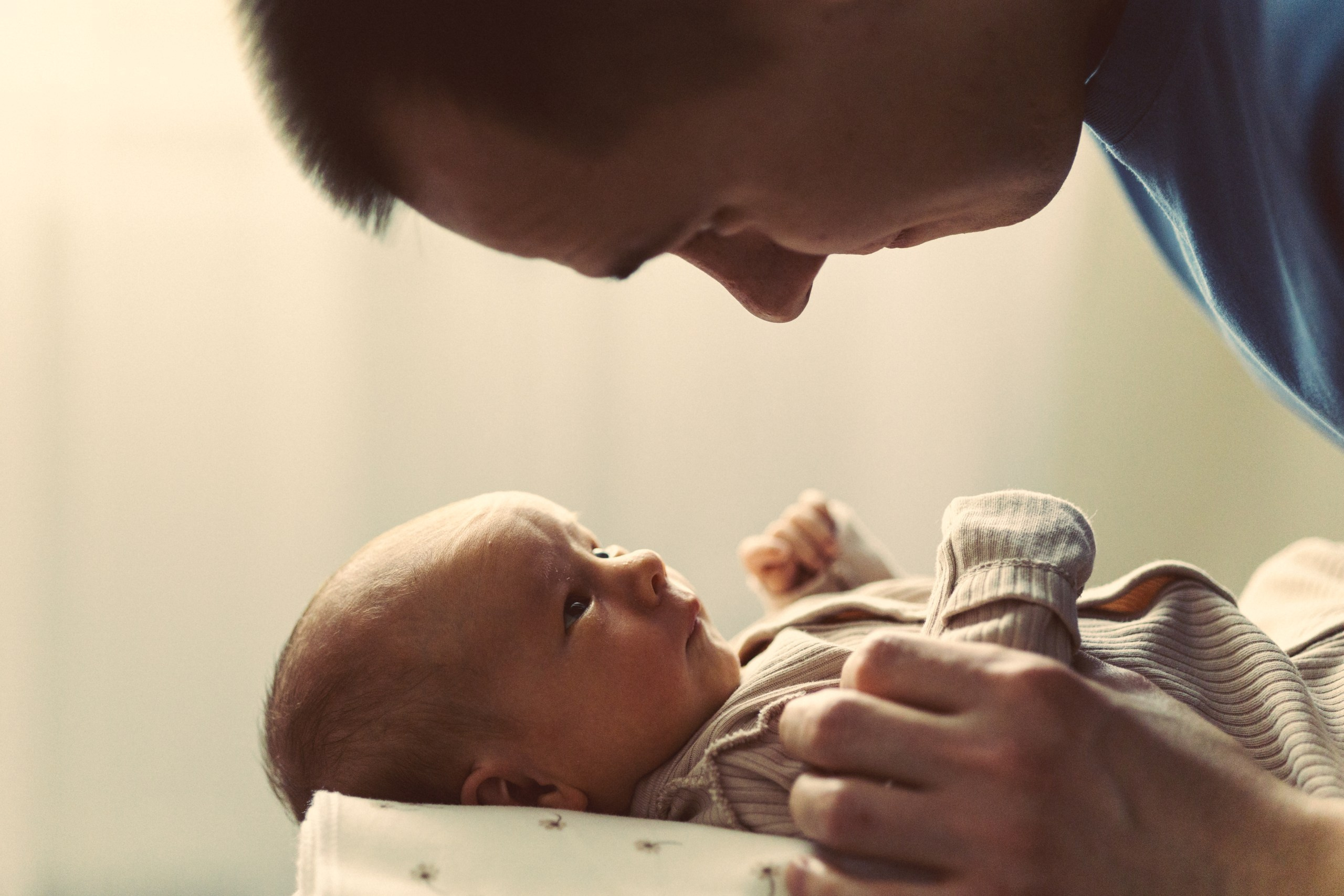 Фотосессия новорожденных (ньюборн) домашняя. Семейный фотограф в Москве Марина Аргунова