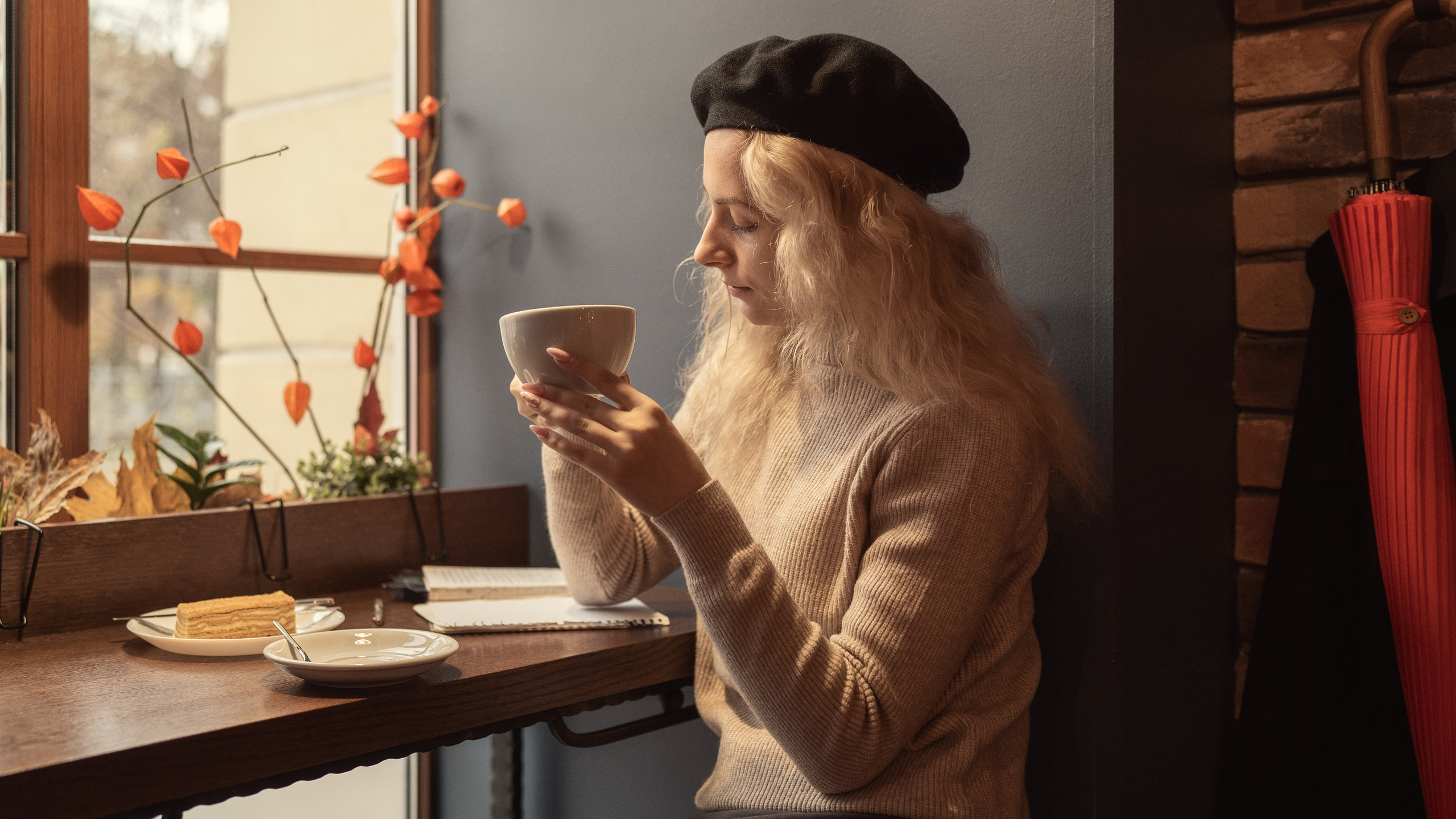 Под красным зонтиком. Семейный фотограф Новая Рига (Звенигород, Истра) Евгения Литовченко