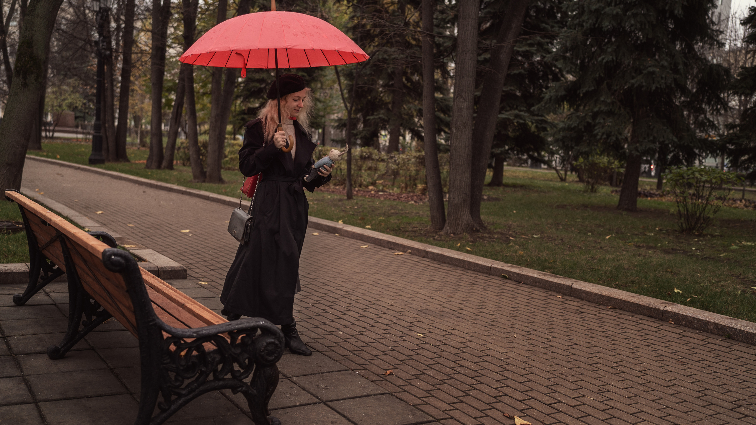 Под красным зонтиком. Семейный фотограф Новая Рига (Звенигород, Истра) Евгения Литовченко