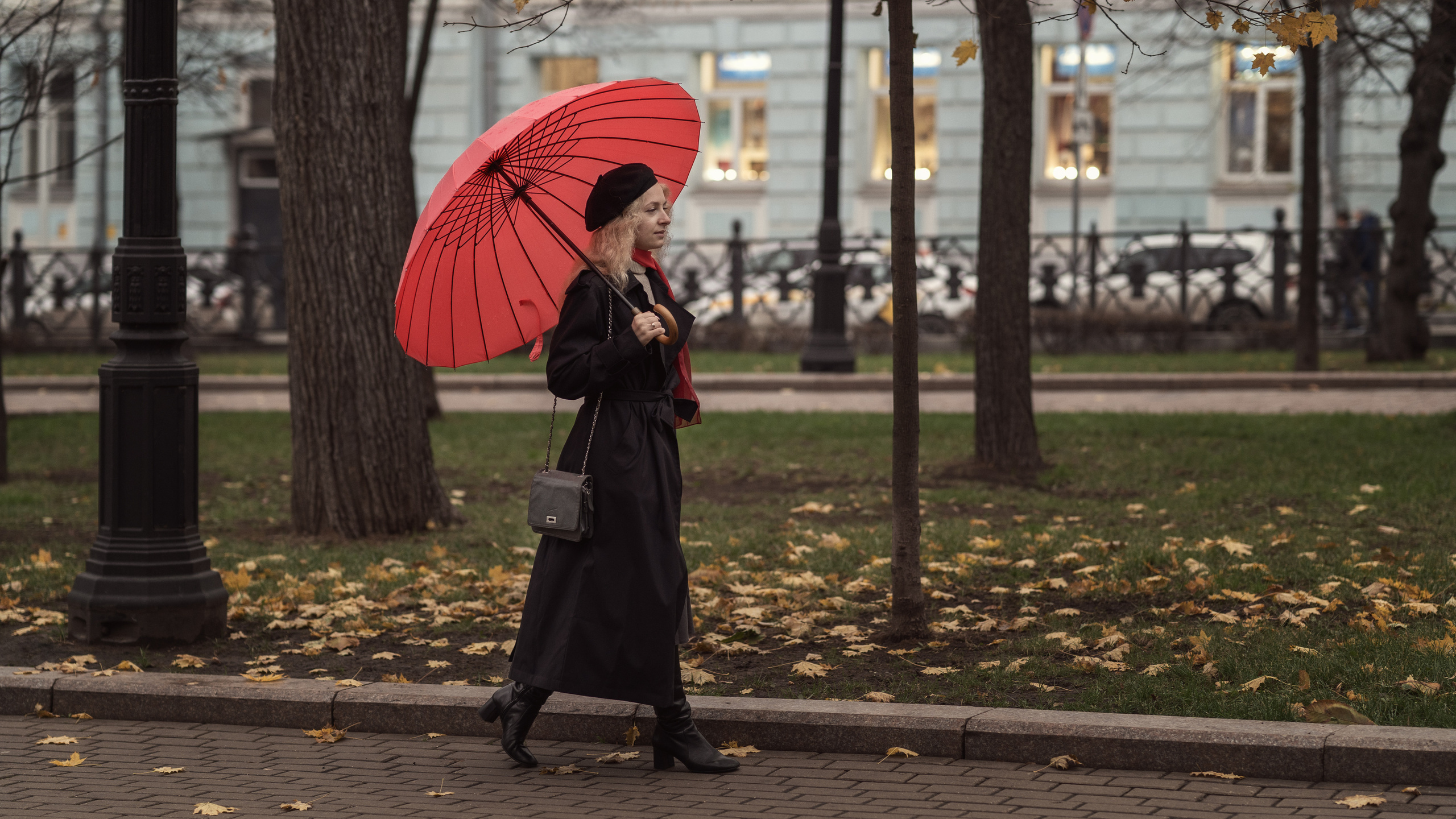 Под красным зонтиком. Семейный фотограф Новая Рига (Звенигород, Истра) Евгения Литовченко