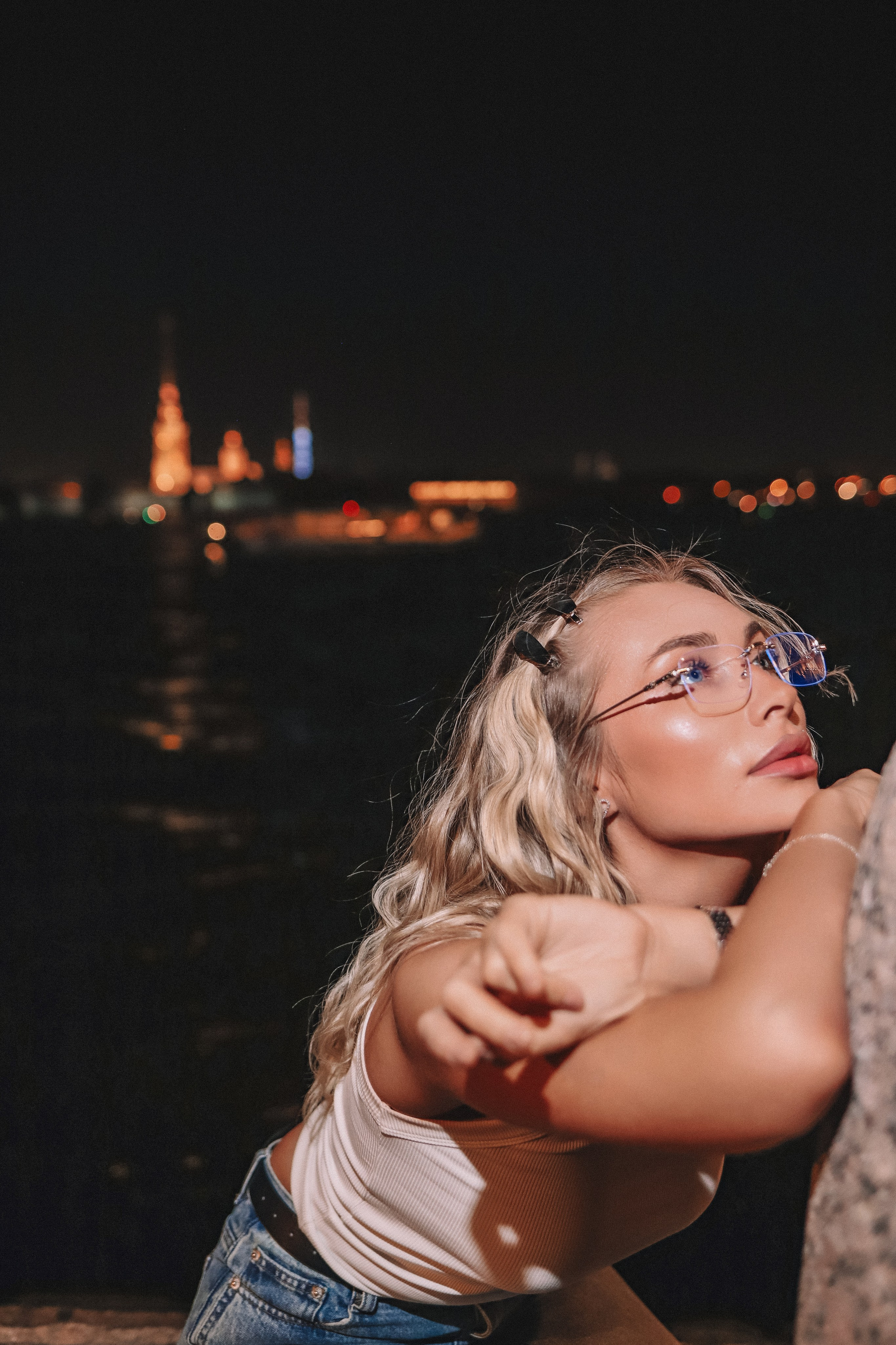 Полина — вечерний Петербург, съёмка со вспышкой | О. Беляева. Фотограф Олеся Беляева | Санкт-Петербург и Ленобласть