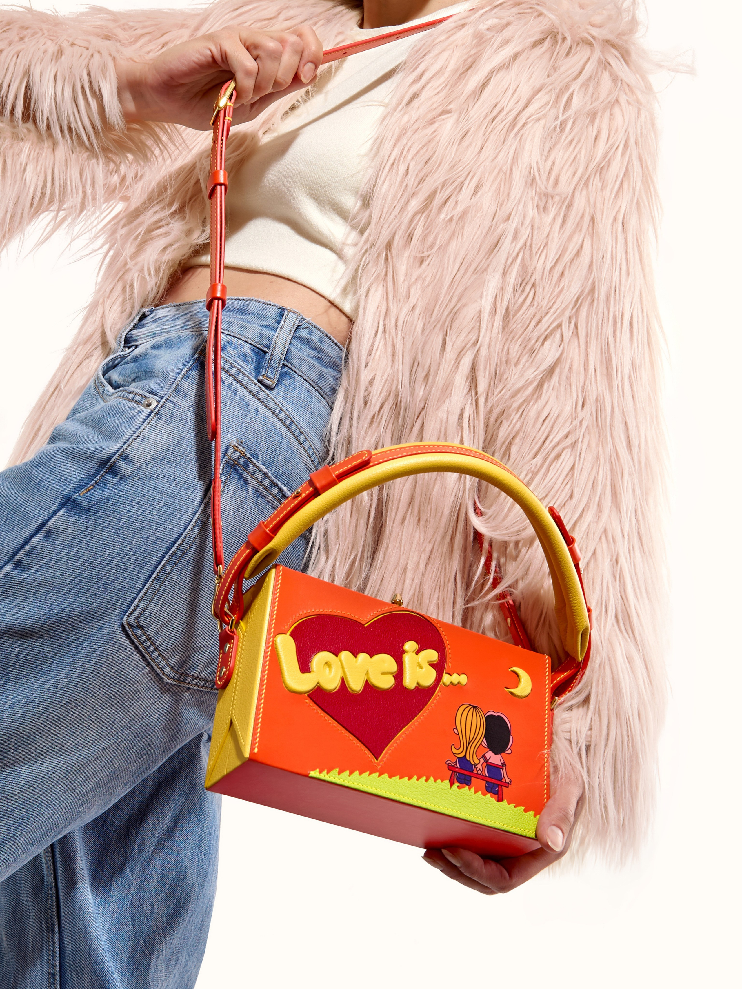 Предметная рекламная съемка сумок под ключ Москва