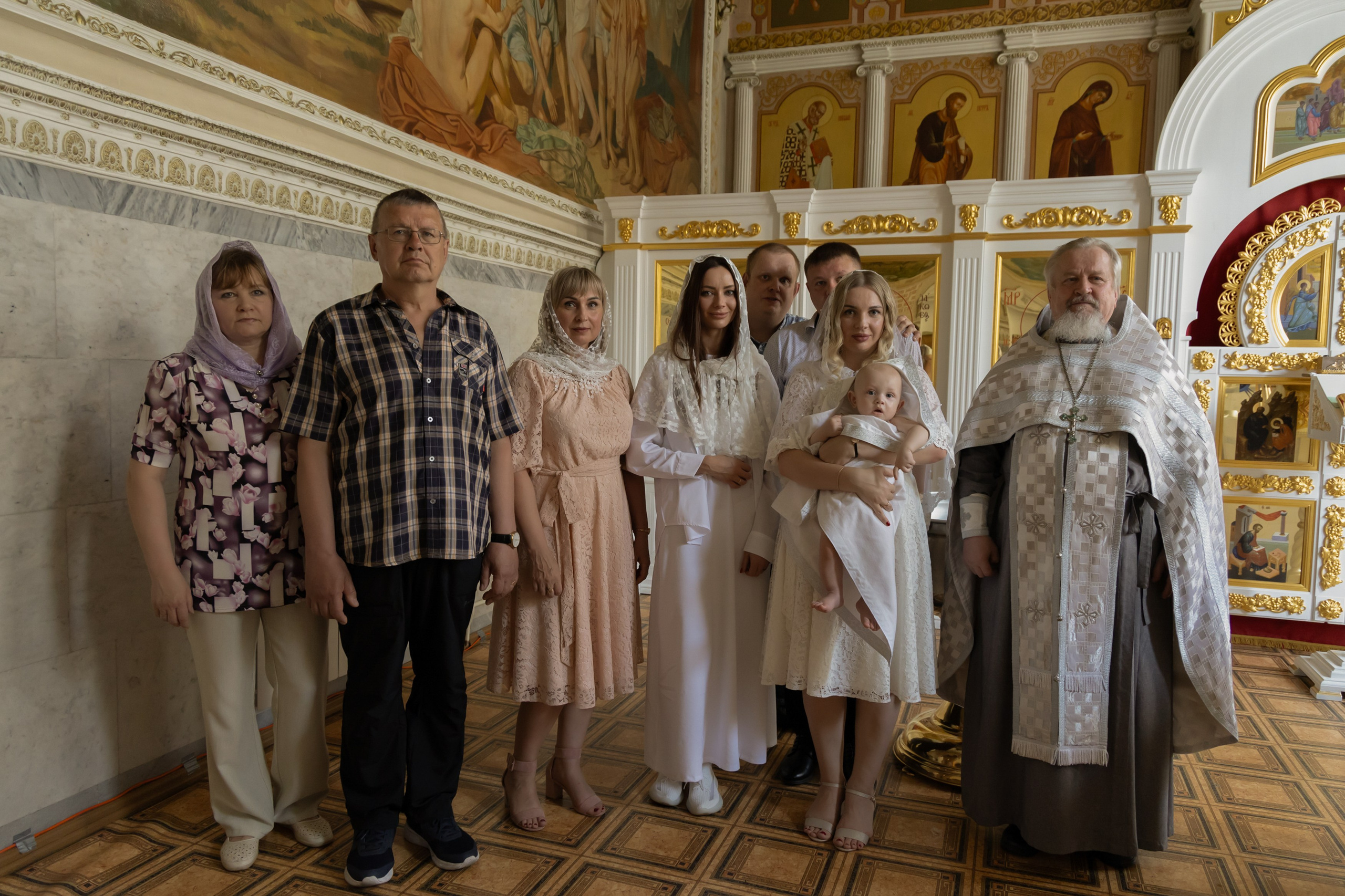 Таинство крещения. Фотограф свадебный, репортажный, индивидуальный, фото для маркетплейсов, брендов, автосалонов