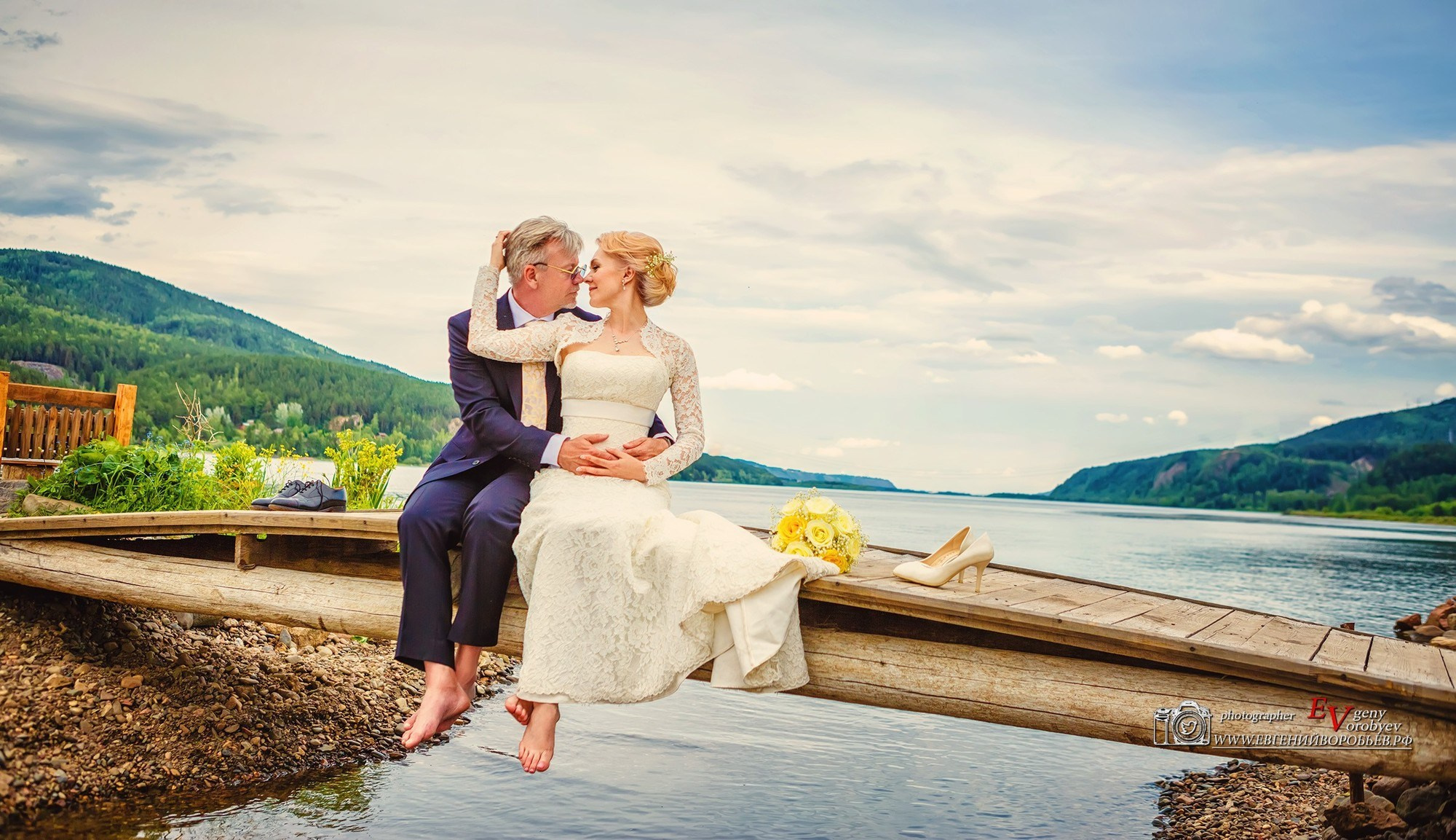 Цена стоимость описание фотосессий в Красноярске студийная свадебная семейная бизнес портрет индустриальная лавстори love story фотосъёмка