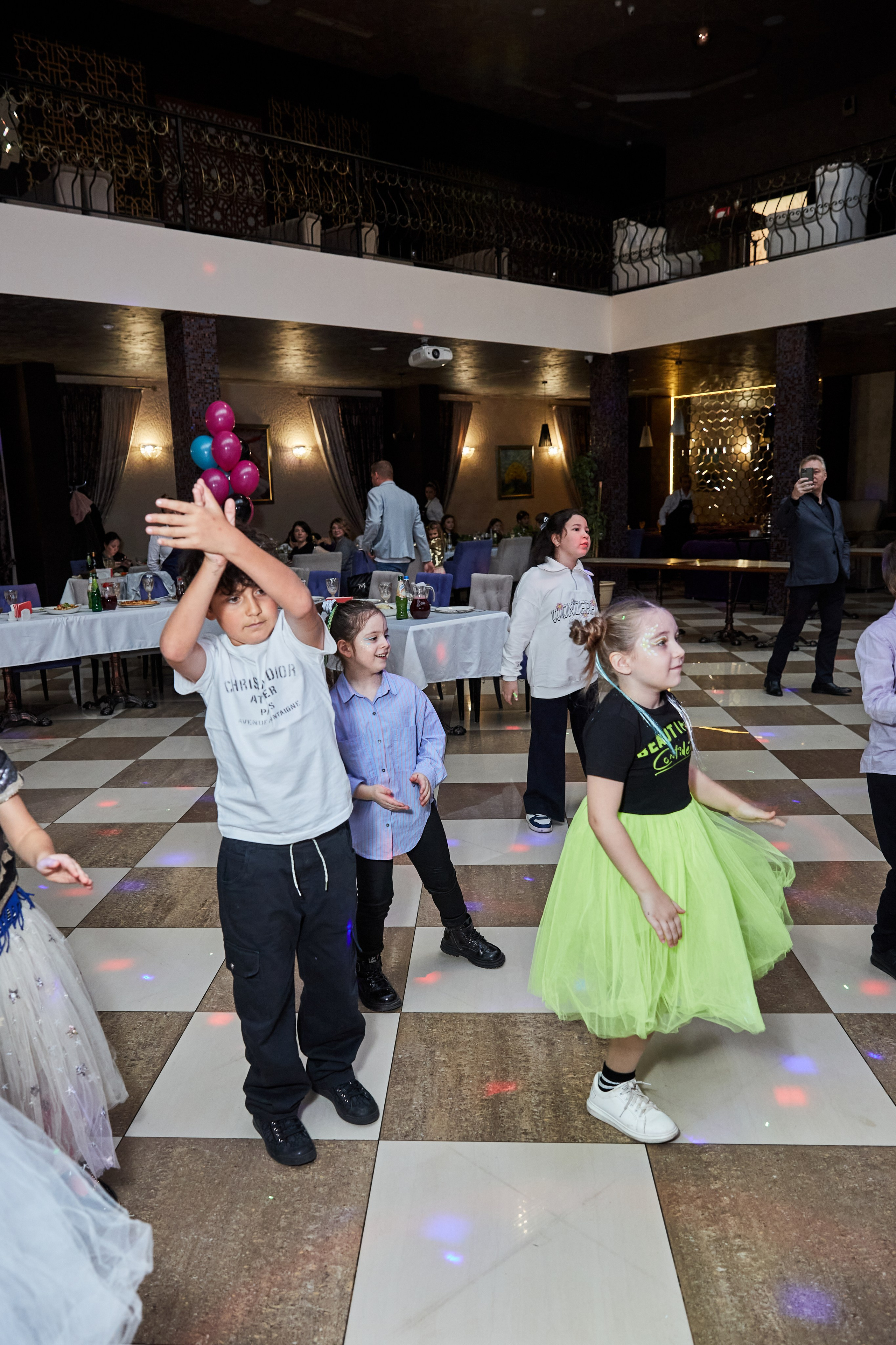 Большой День рождения девочки. Budanovaphoto.ru