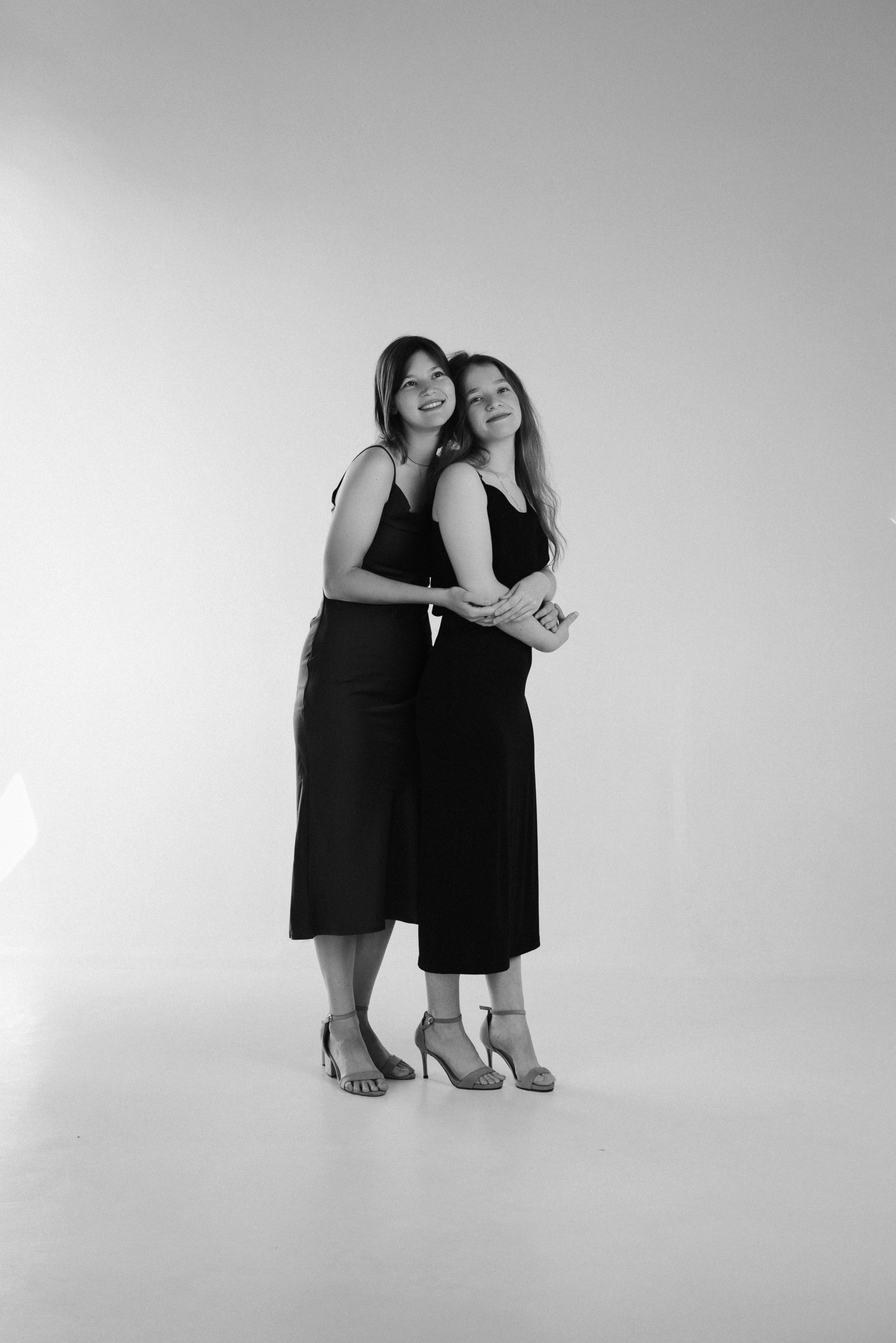 Семейная фотосессия минимализм. Фотограф в Воронеже. Портреты, контент, семейные сьемки