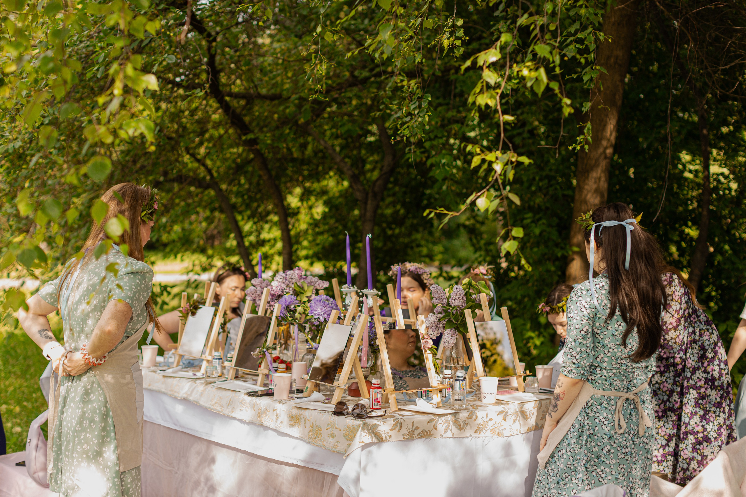 Мк Сирень на зеркале (девичник в парке). Анастасия Ракчеева Художник