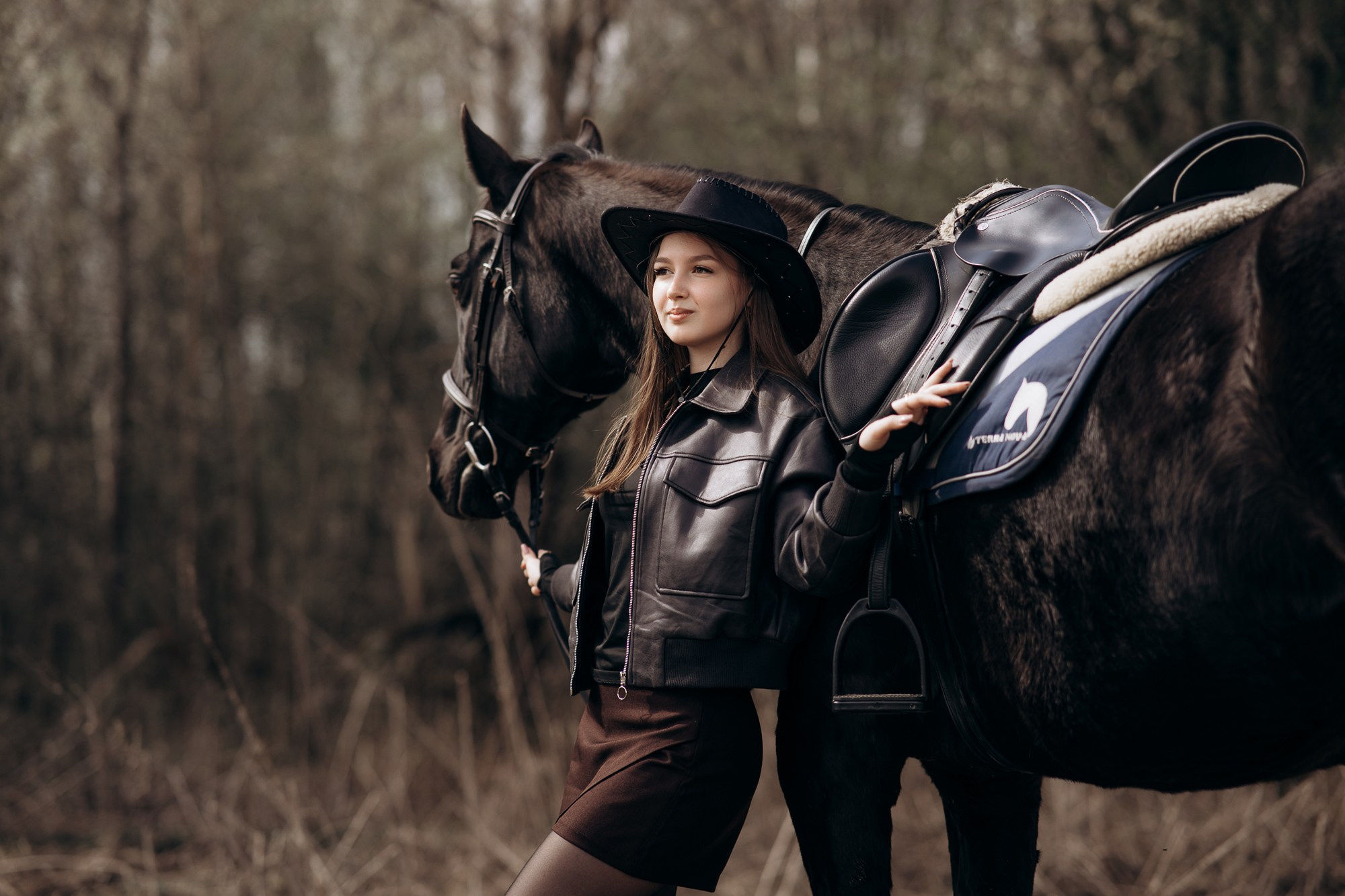 Фотосессия девушки с лошадью. Свадебный и репортажный фотограф в Ярославле Евгений Сальников