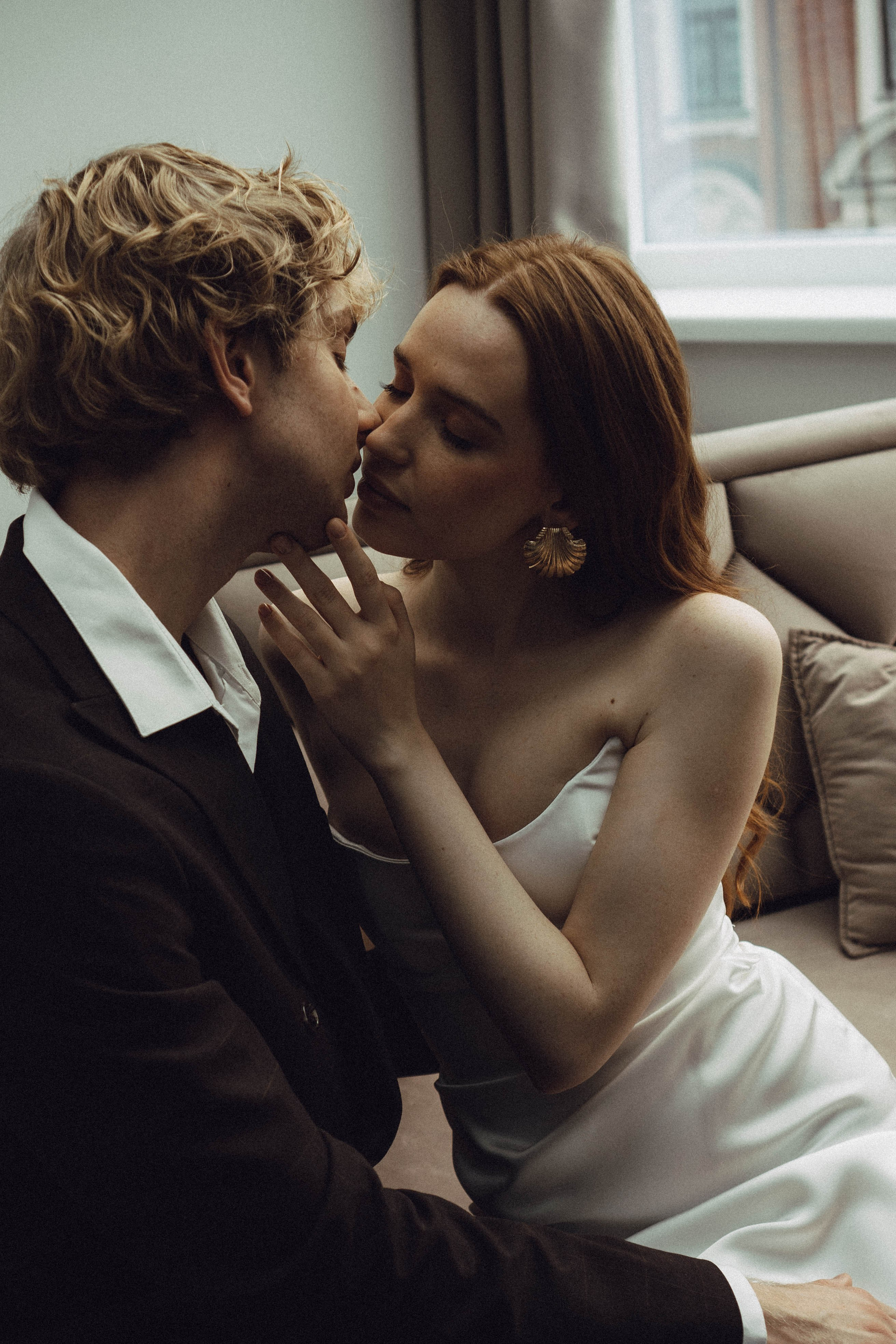 СВАДЕБНАЯ СЬЕМКА В ОТЕЛЕ. СБОРЫ ЖЕНИХА И НЕВЕСТЫ И ТАКЖЕ ТОР И ПОДГОТОВКА К ПРОГУЛКЕ. Профессиональный фотограф, Санкт-Петербург — Виктория Богомолова