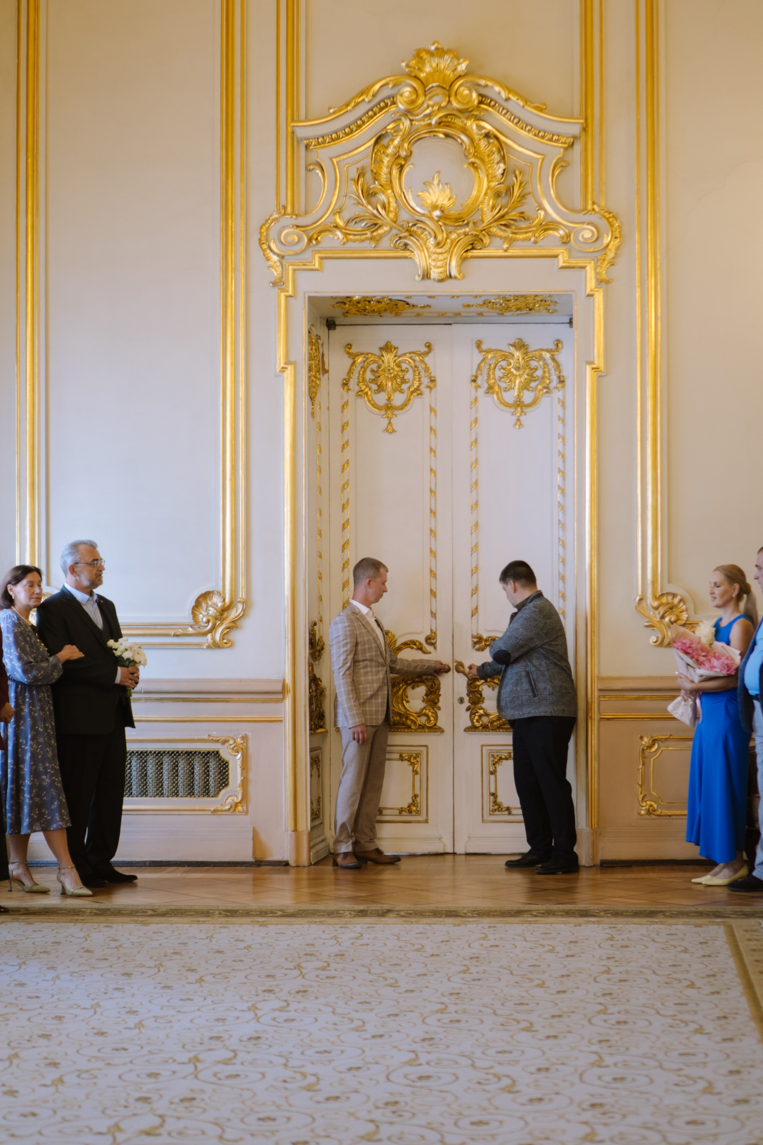 СЪЁМКИ В ПЕРВОМ ДВОРЦЕ ПРОГУЛКА И СТУДИЯ. Профессиональный фотограф, Санкт-Петербург — Виктория Богомолова