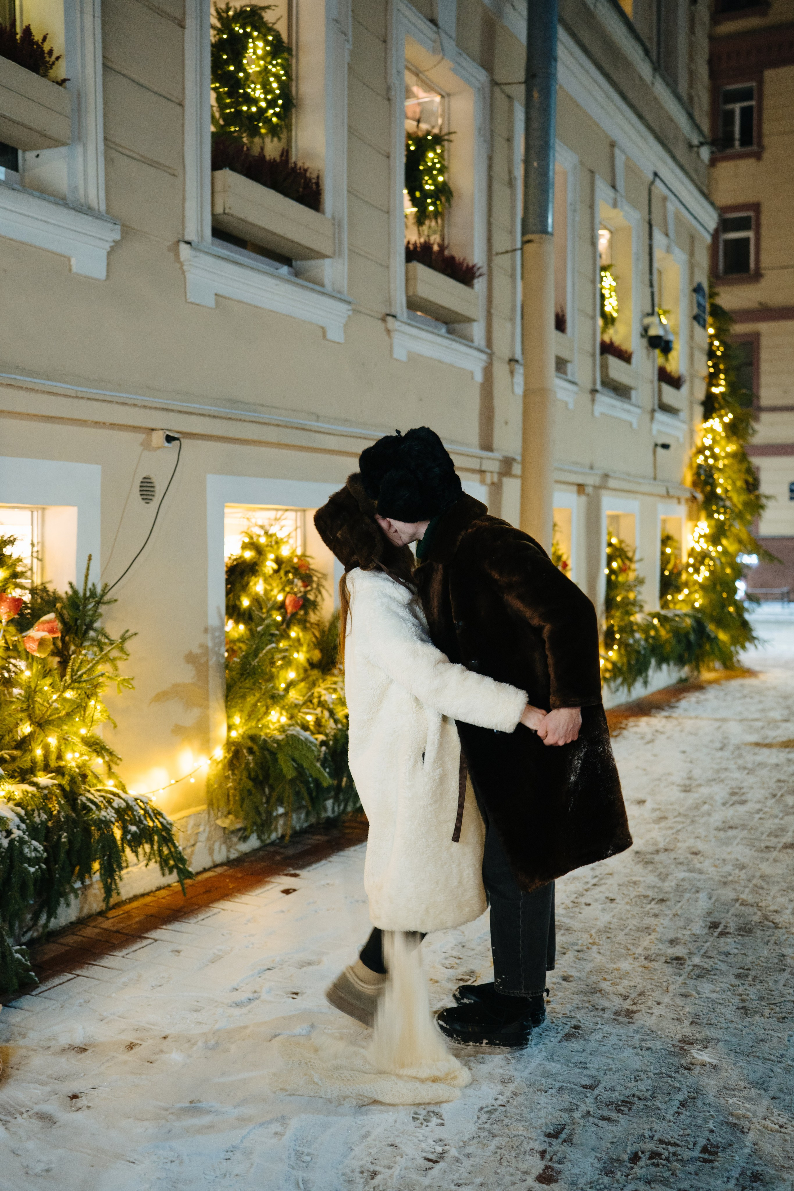 НОВОГОДНЯЯ ПРОГУЛКА ПАРЫ ПО ЧЕРНЫШЕВСКОЙ ПЕРЕД НОВЫМ ГОДОМ. Профессиональный фотограф, Санкт-Петербург — Виктория Богомолова