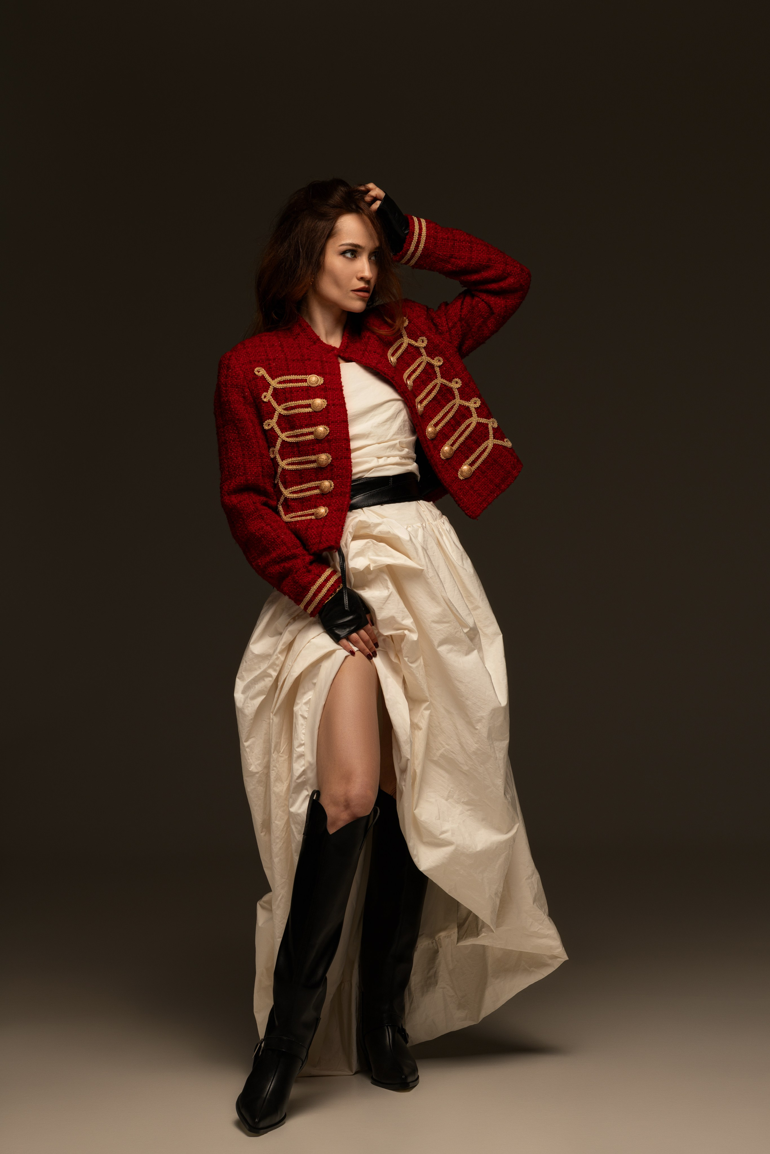 Студийная съемка с Еленой на циклораме с импульсным светом в формате для «себя». Дмитрий Шульгин, портретный фотограф в Воронеже