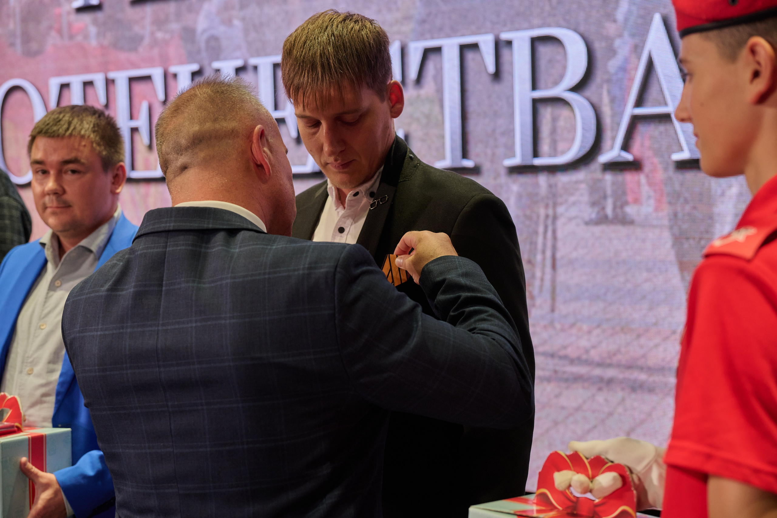 Церемония награждения медалями «Память Героев Отечества». Фотограф Роман Адлер