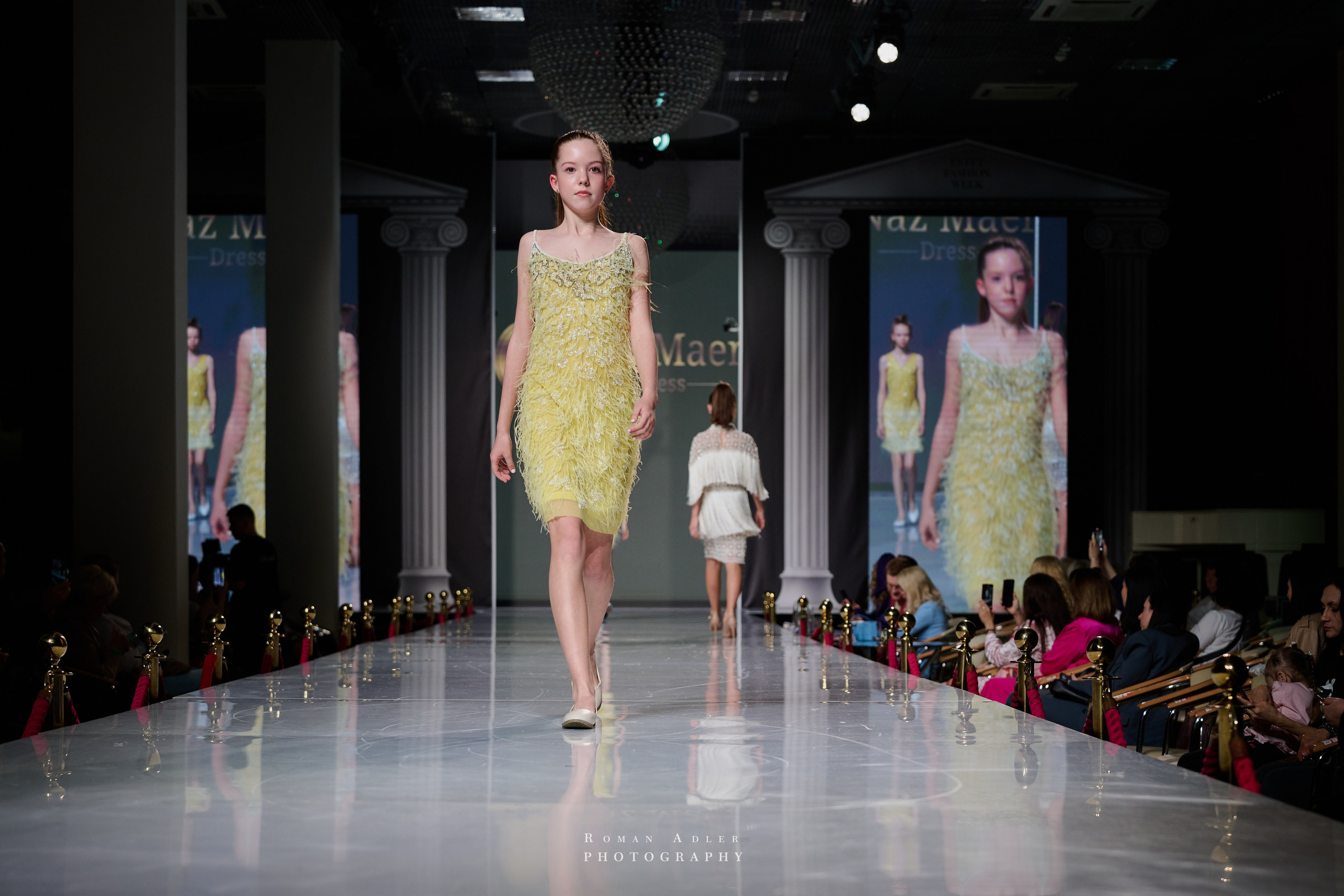 ESTET FASHION WEEK ВЕСНА — 2025. Фотограф Роман Адлер