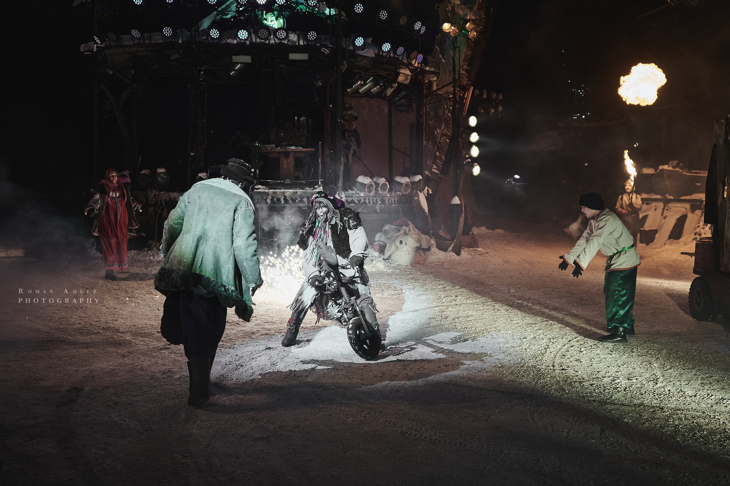 Новогодняя сказка от Ночных волков. Фотограф Роман Адлер