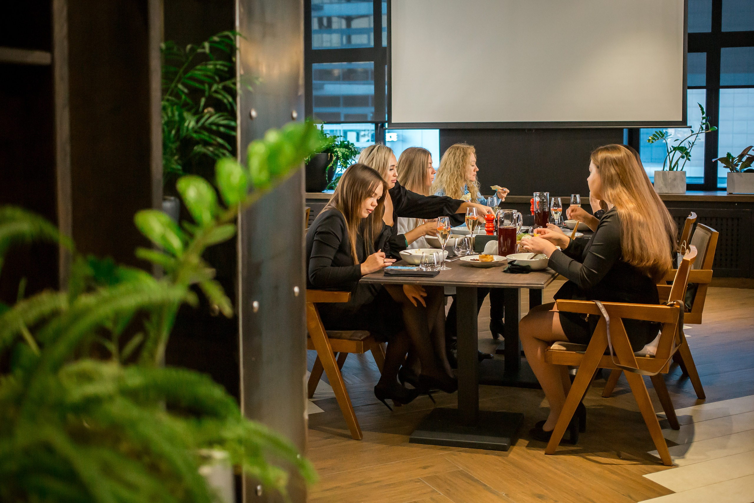 Корпоратив в RIBS. Фотографиня Мария Дикова