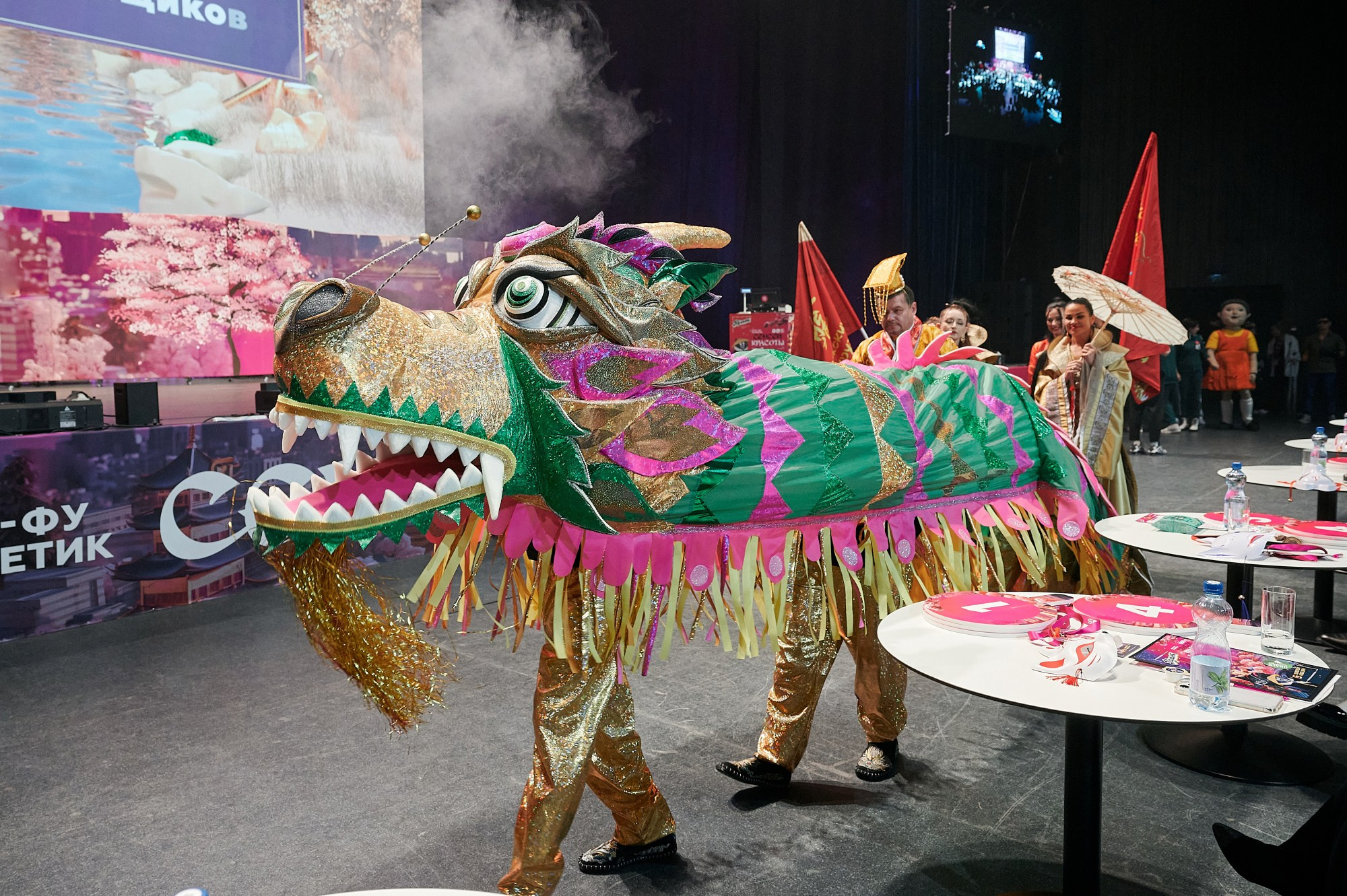 Магнит Косметик — конкурс «Золотой Магазин». Мезенцев Евгений фотограф