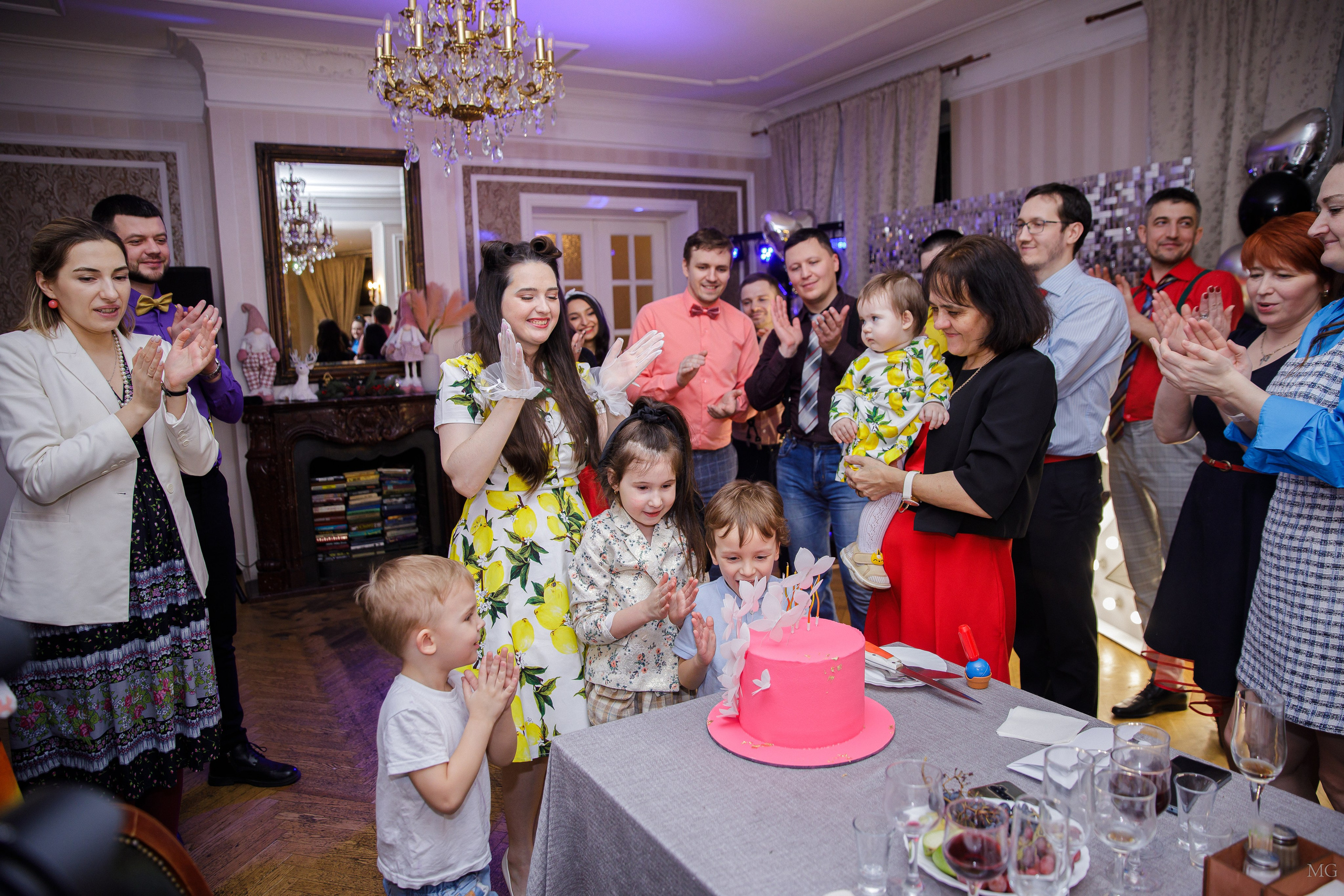 Дарина и Стиляги. Маша Гонтарь Семейный домашний репортажный фотограф в Санкт-Петербурге