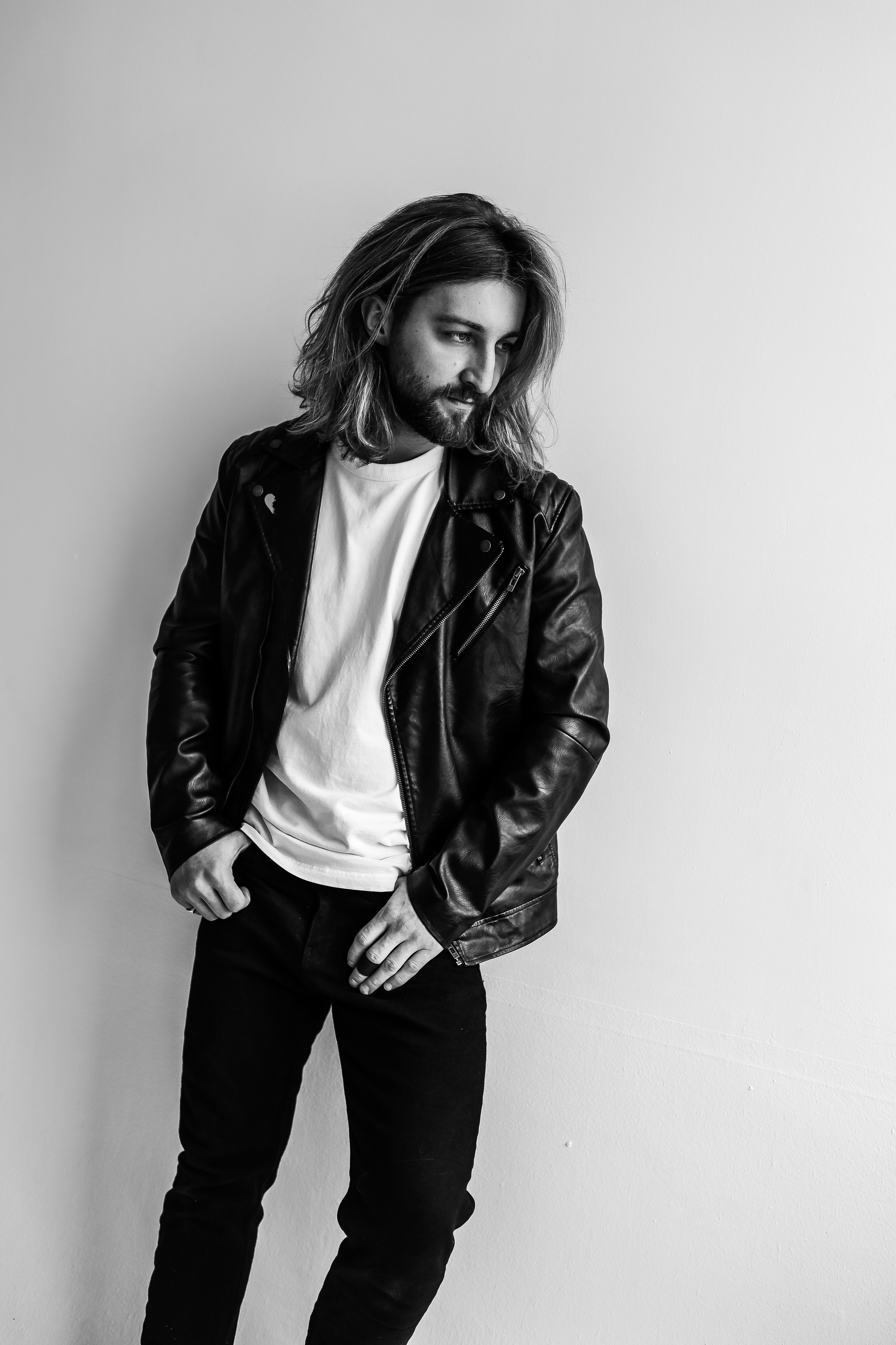 Саша. Портретный и контент фотограф. Москва