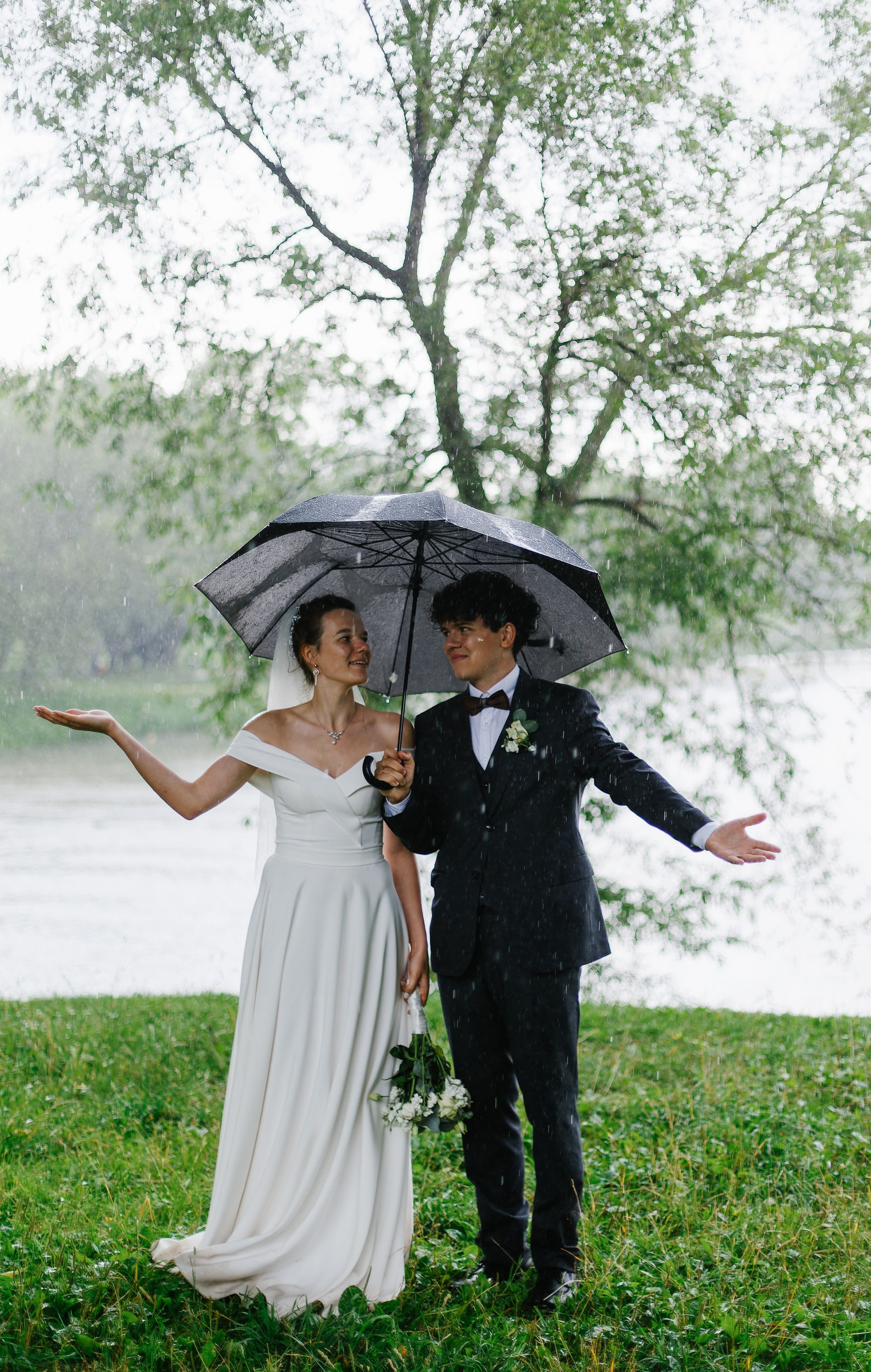 Примеры свадебных фотографий, позы для свадебной съёмки