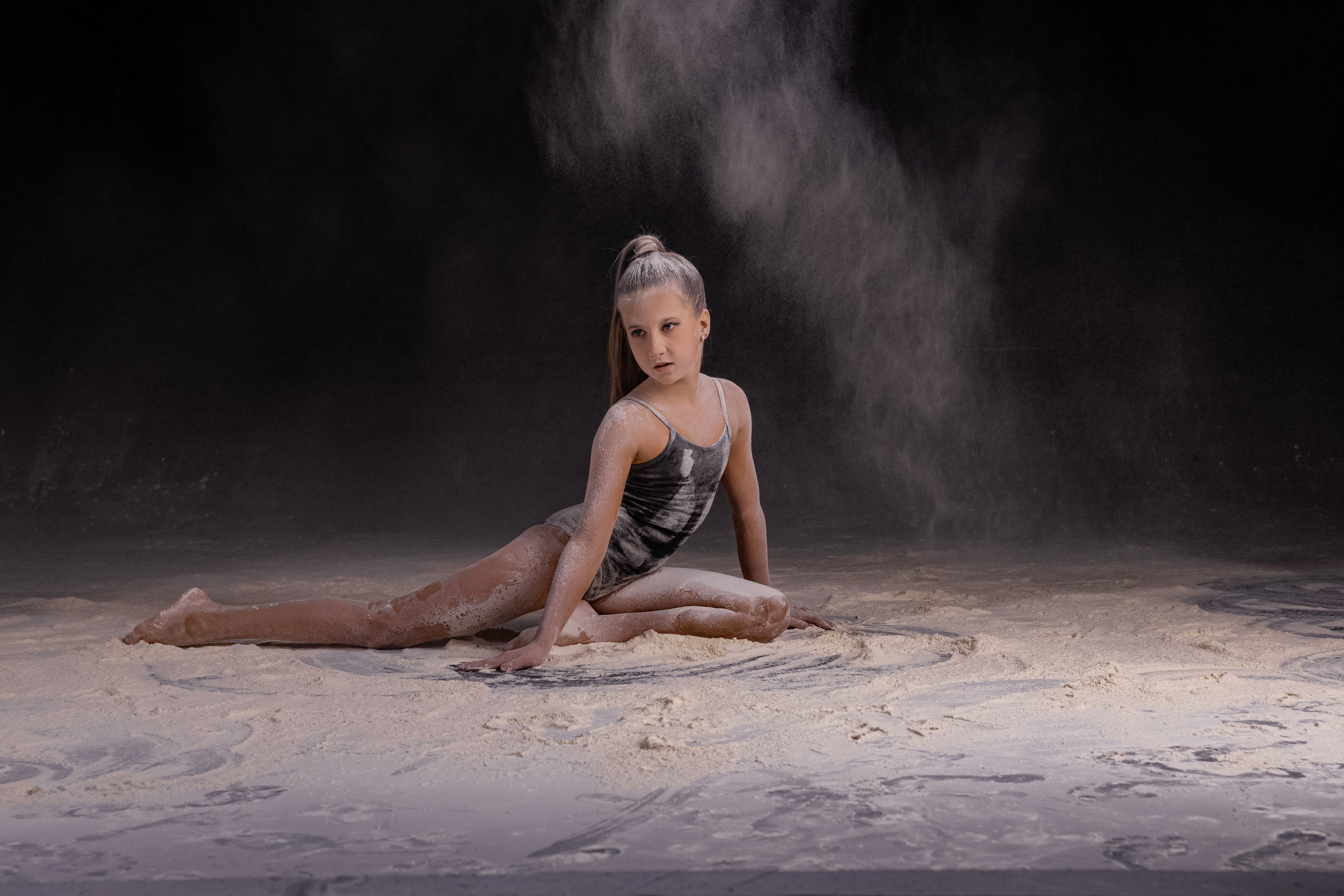 Александра фотосессия с мукой. Семейный, детский фотограф в Твери Кираева Лилия