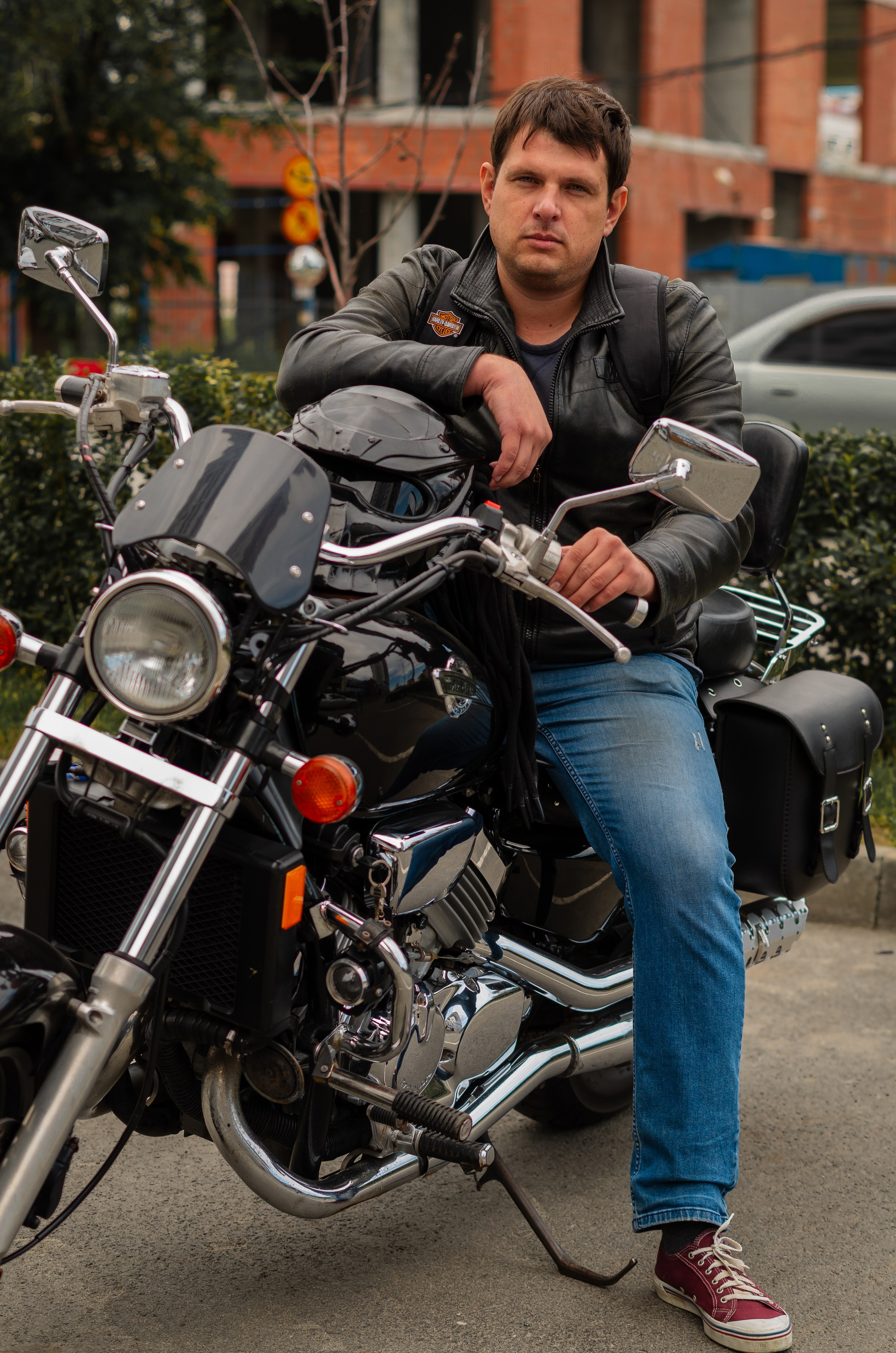 Мужской портрет: мотоцикл. Фотограф Марина Доглядная Челябинск фотосессии с лошадьми, мотоциклами