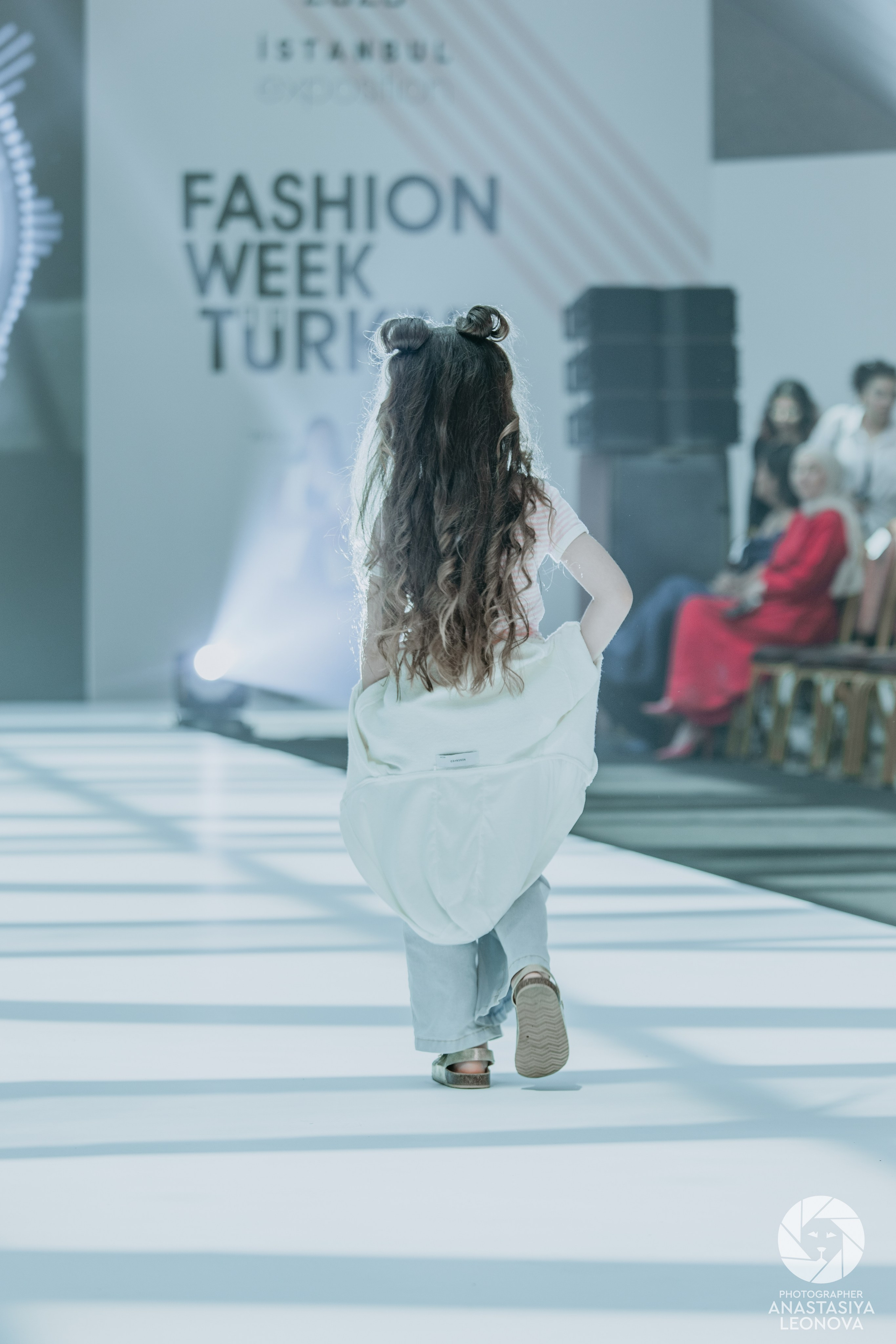 Fashion Week Türkiye [spring, 2025]. Anastasia Leonowa