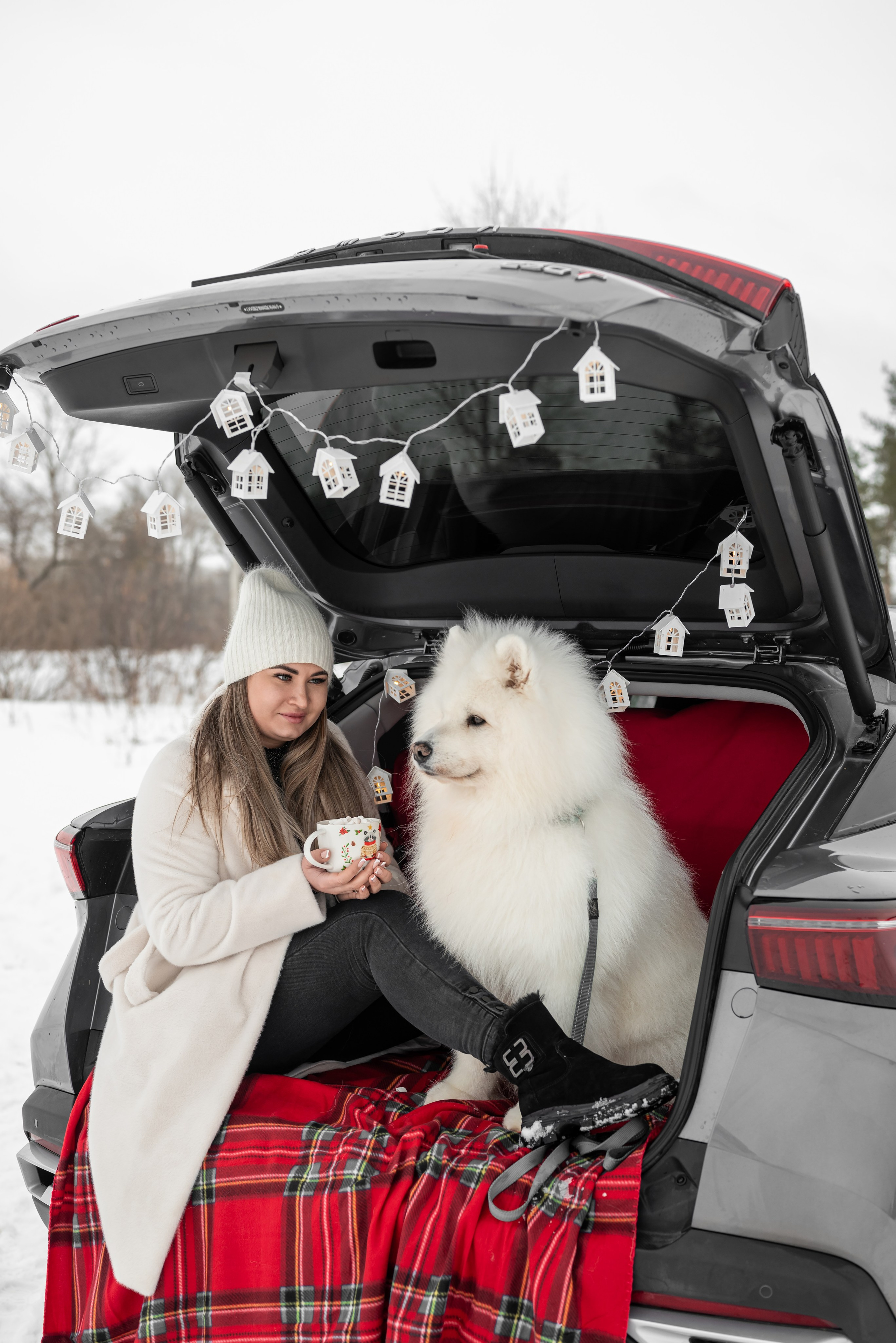 Фотопроект с Платоном и машиной на улице. Фотограф в городе Салават