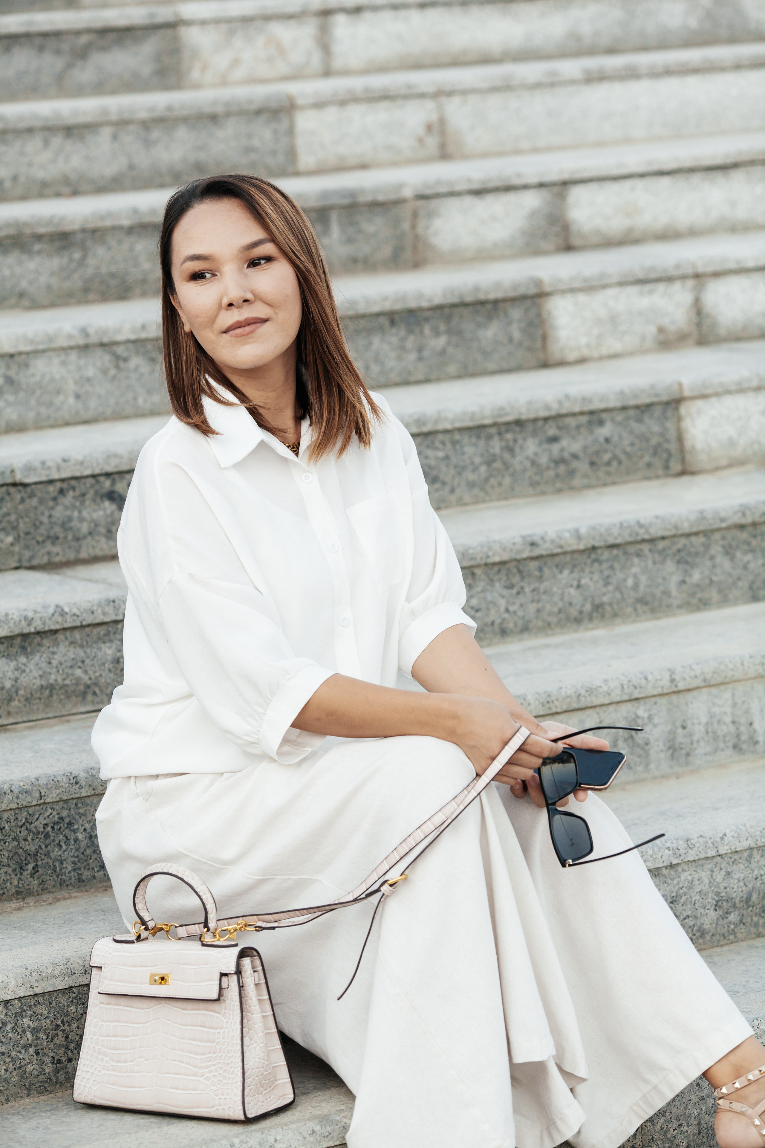 Фотосессия для контента в Алматы. Фотограф Сиражев Карымсак. Фотосессия, бизнес портреты