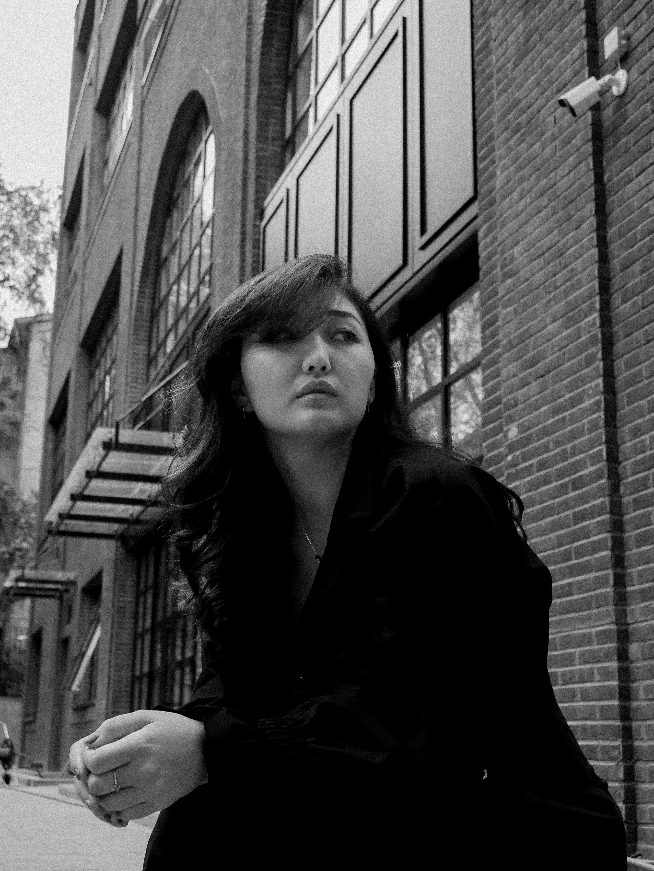 Фотосессия для контента в Алматы. Фотограф Сиражев Карымсак. Фотосессия, бизнес портреты