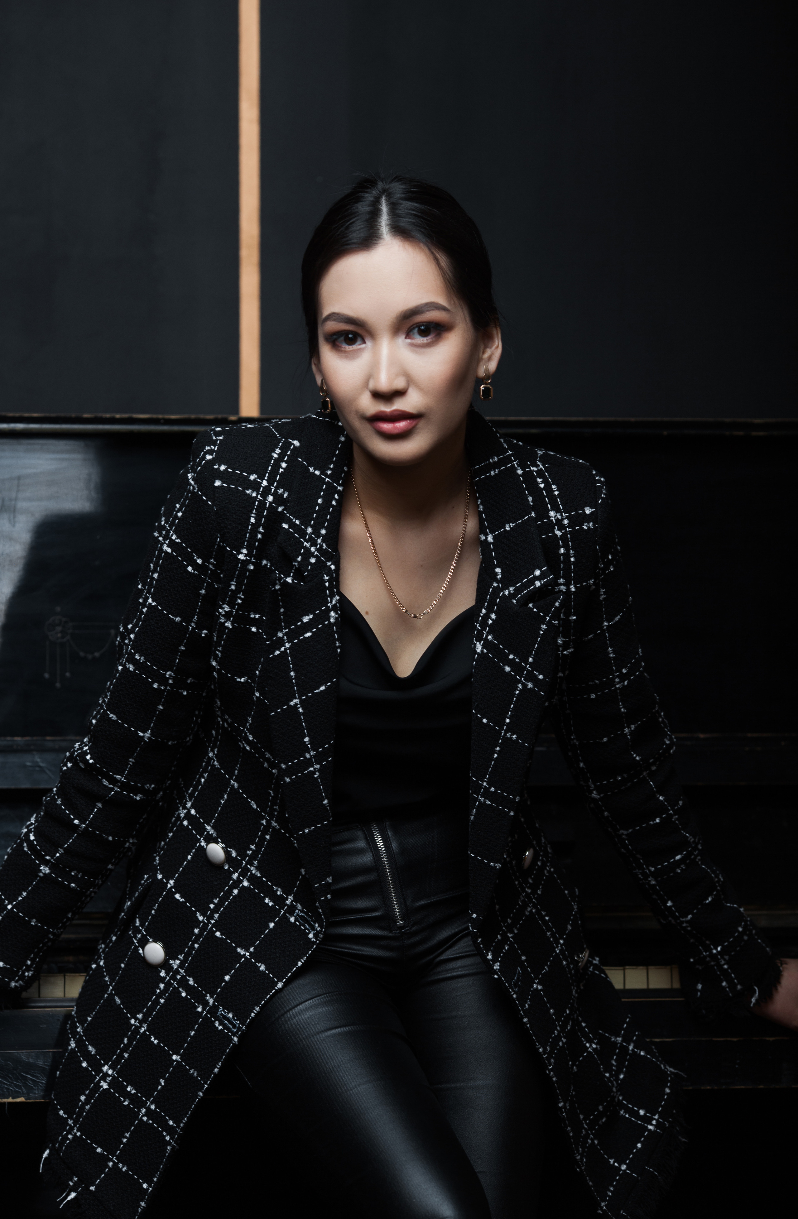 Фотосессия для контента в Алматы. Фотограф Сиражев Карымсак. Фотосессия, бизнес портреты