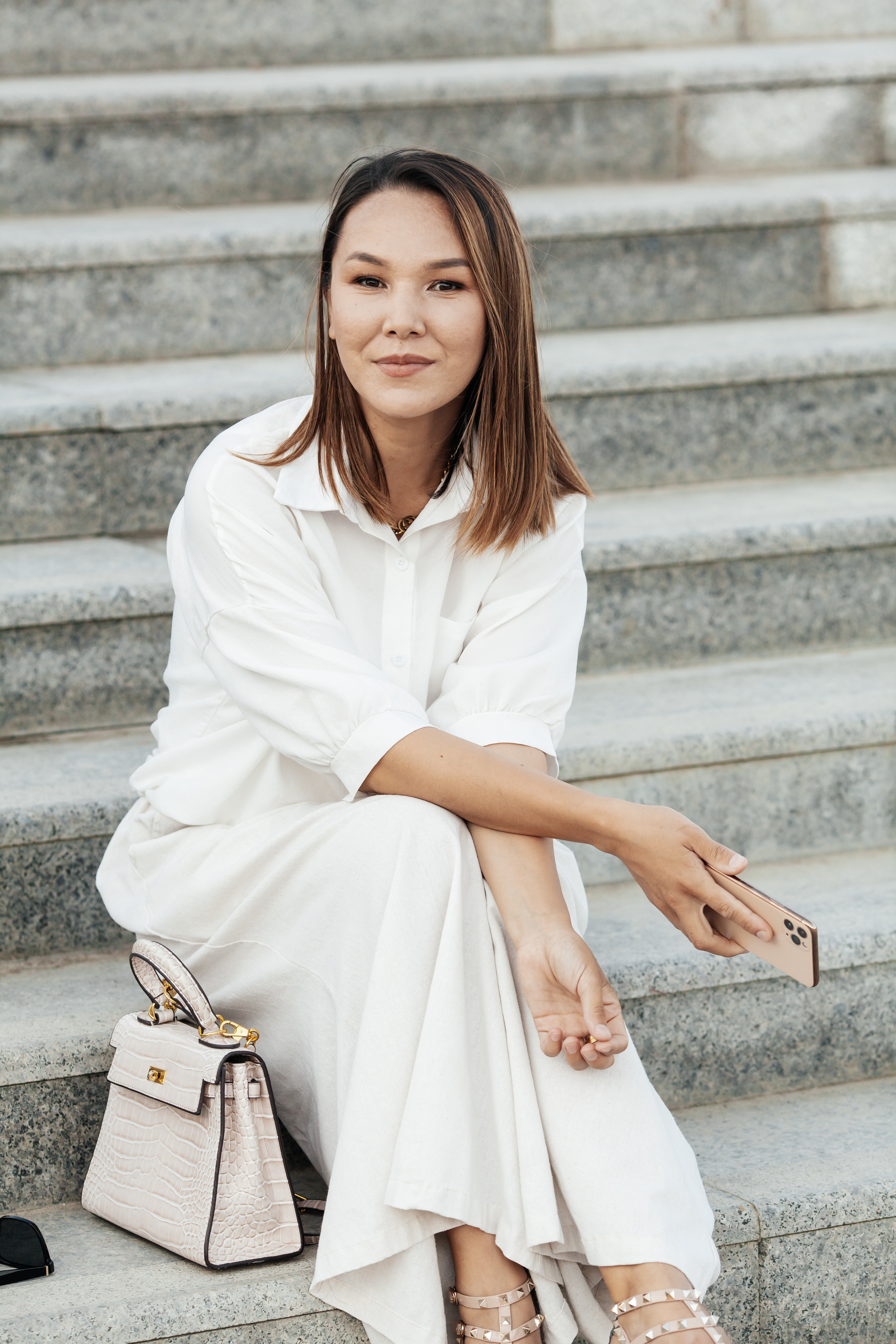 Фотосессия для контента в Алматы. Фотограф Сиражев Карымсак. Фотосессия, бизнес портреты