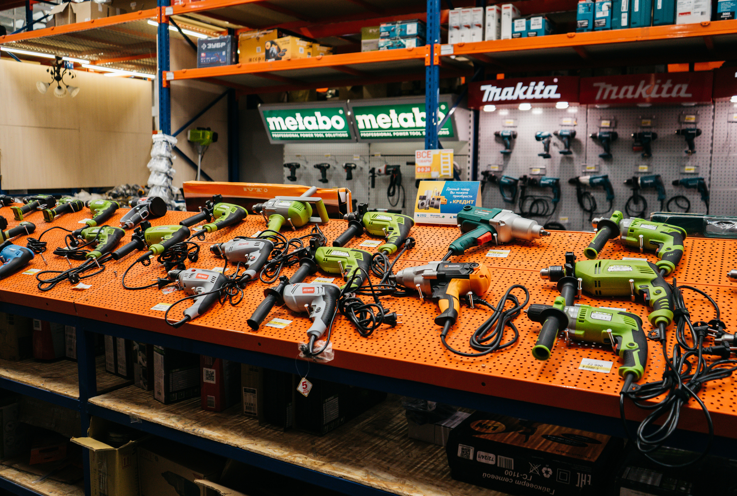 Деловая фотосессия в Алматы, промышленная фотосессия в Алматы. Фотограф в Алматы Сиражев Карымсак. Фотосессия, бизнес портреты