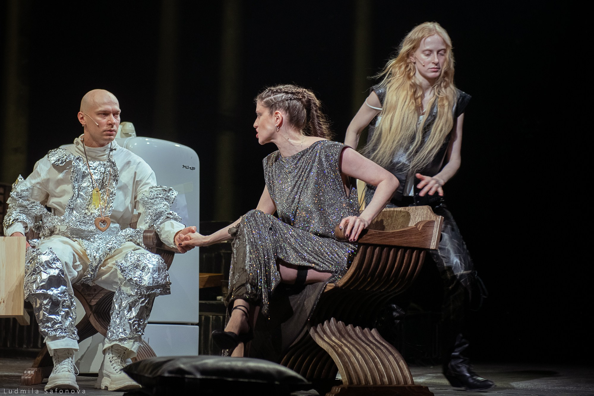 Гамлет. Режиссёр Андрей Гончаров. Гамлет Юра Борисов. Lucytheatre
