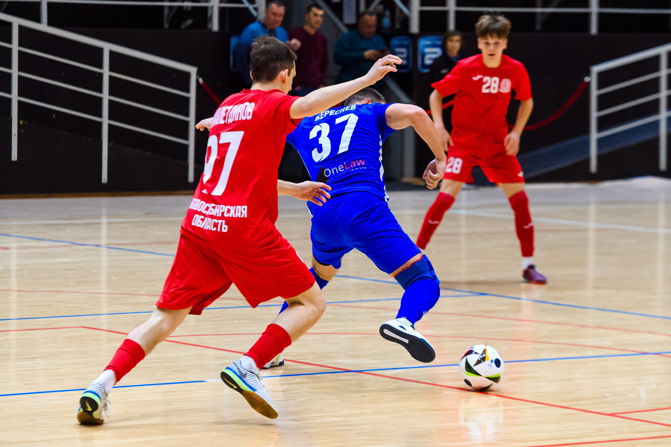 Высшая лига по футзалу — Сезон 2024-2025 — 2ой тур. Репортажный фотограф в Кемерово