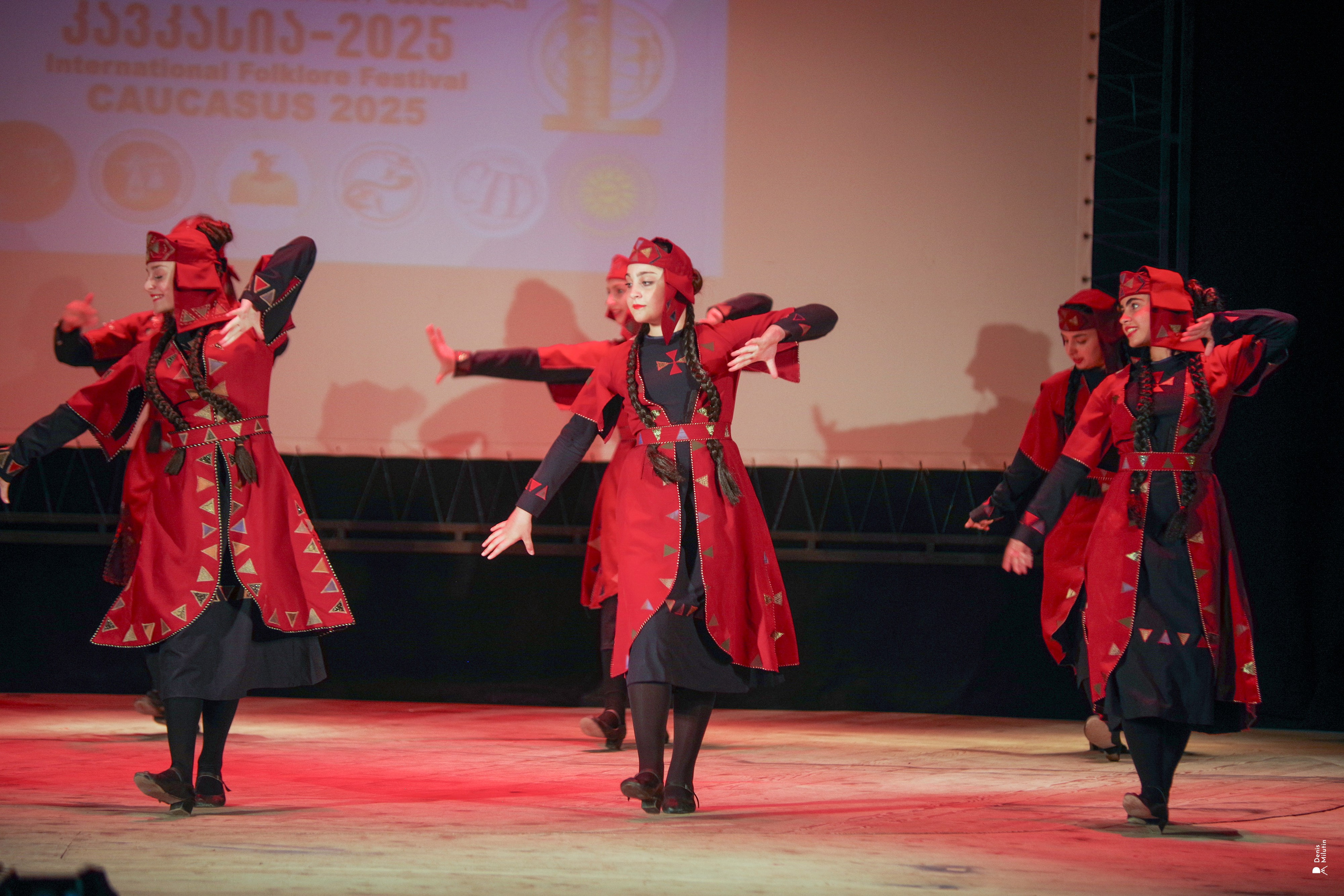 Танцы в прекрасном Они. Портретный фотограф Денис Милютин