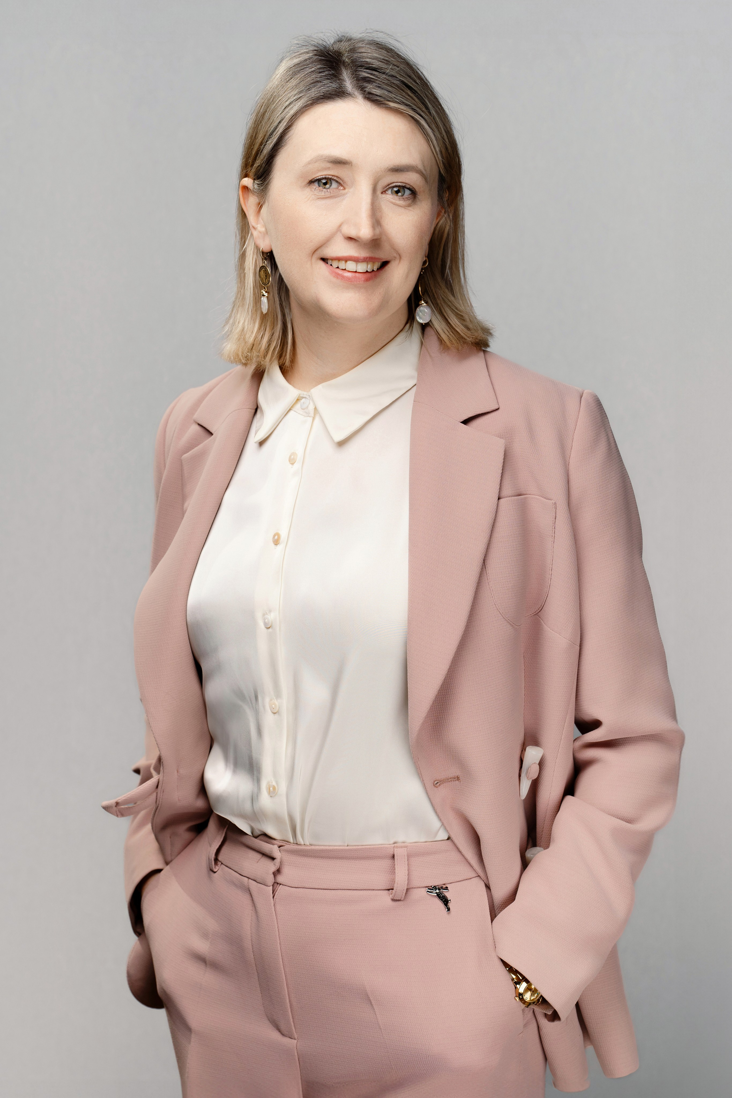 Выездная съемка бизнес портретов. КОРПОРАТИВНЫЙ, ИМИДЖЕВЫЙ И РЕПОРТАЖНЫЙ ФОТОГРАФ МАКСИМ МЕШ