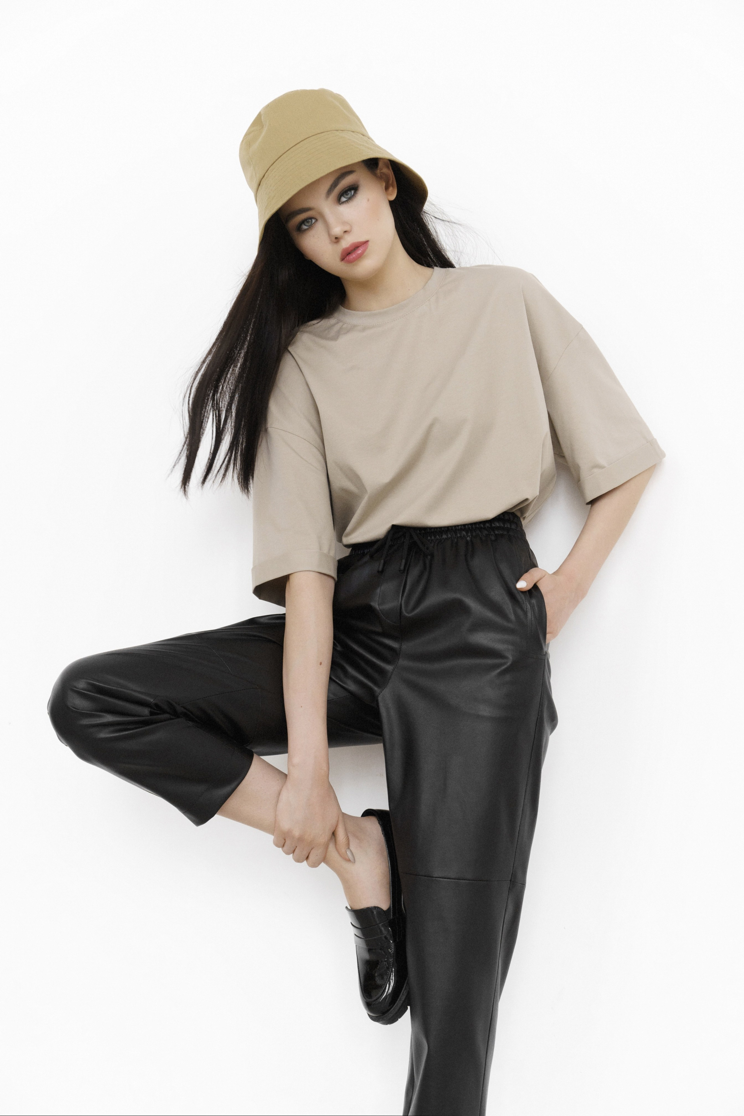 Анна — Б. ТМ Продакшн — Съемка для маркетплейсов в Москве