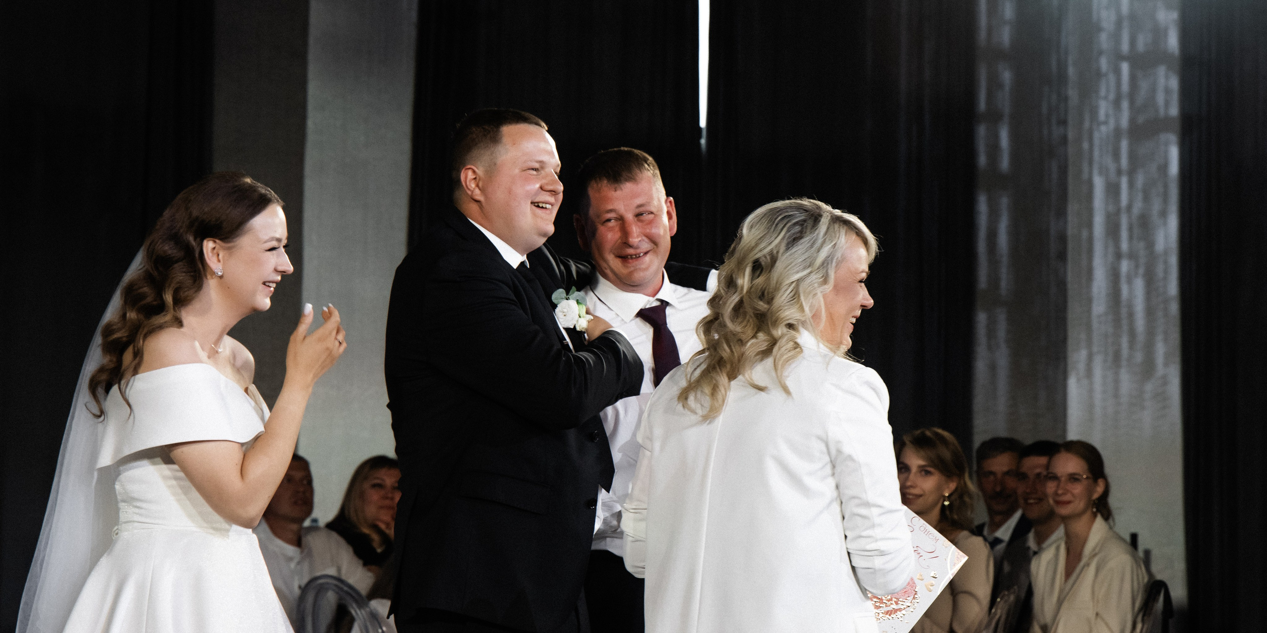 Данил и Любовь, мои фото с этого праздника. я был гость). Свадебный и семейный фотограф в г. Волхов Алексей Кочерыжкин