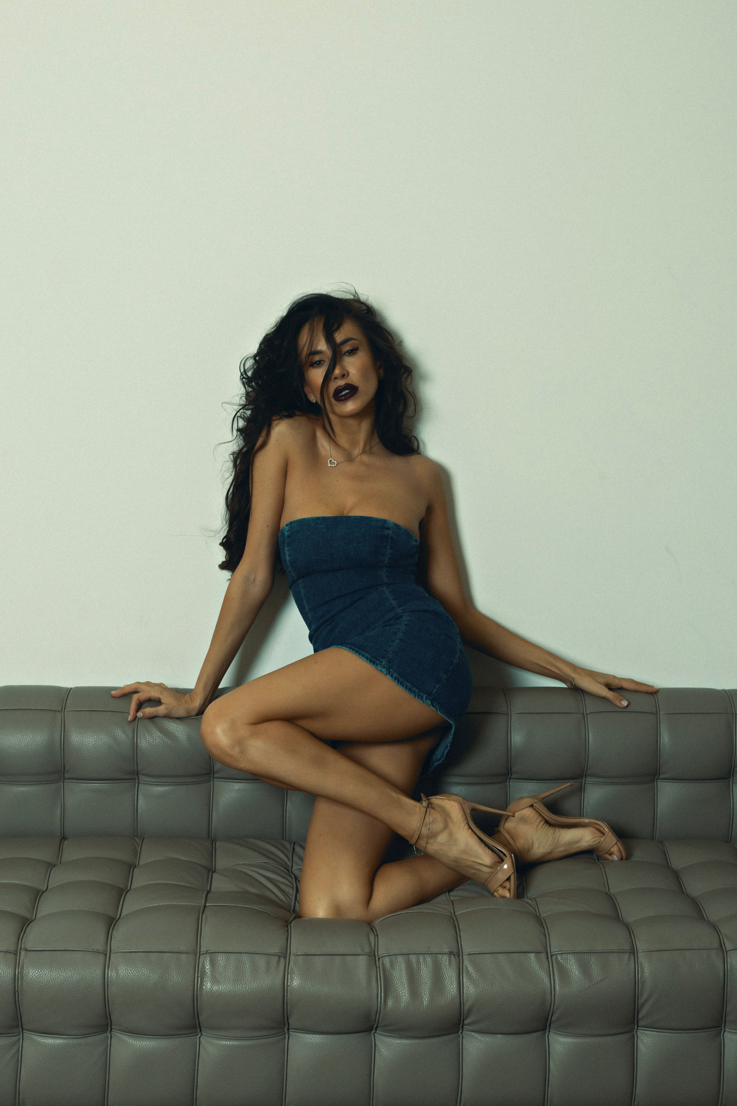 Женская фотосессия в фотостудии. Профессиональный фотограф в Москве