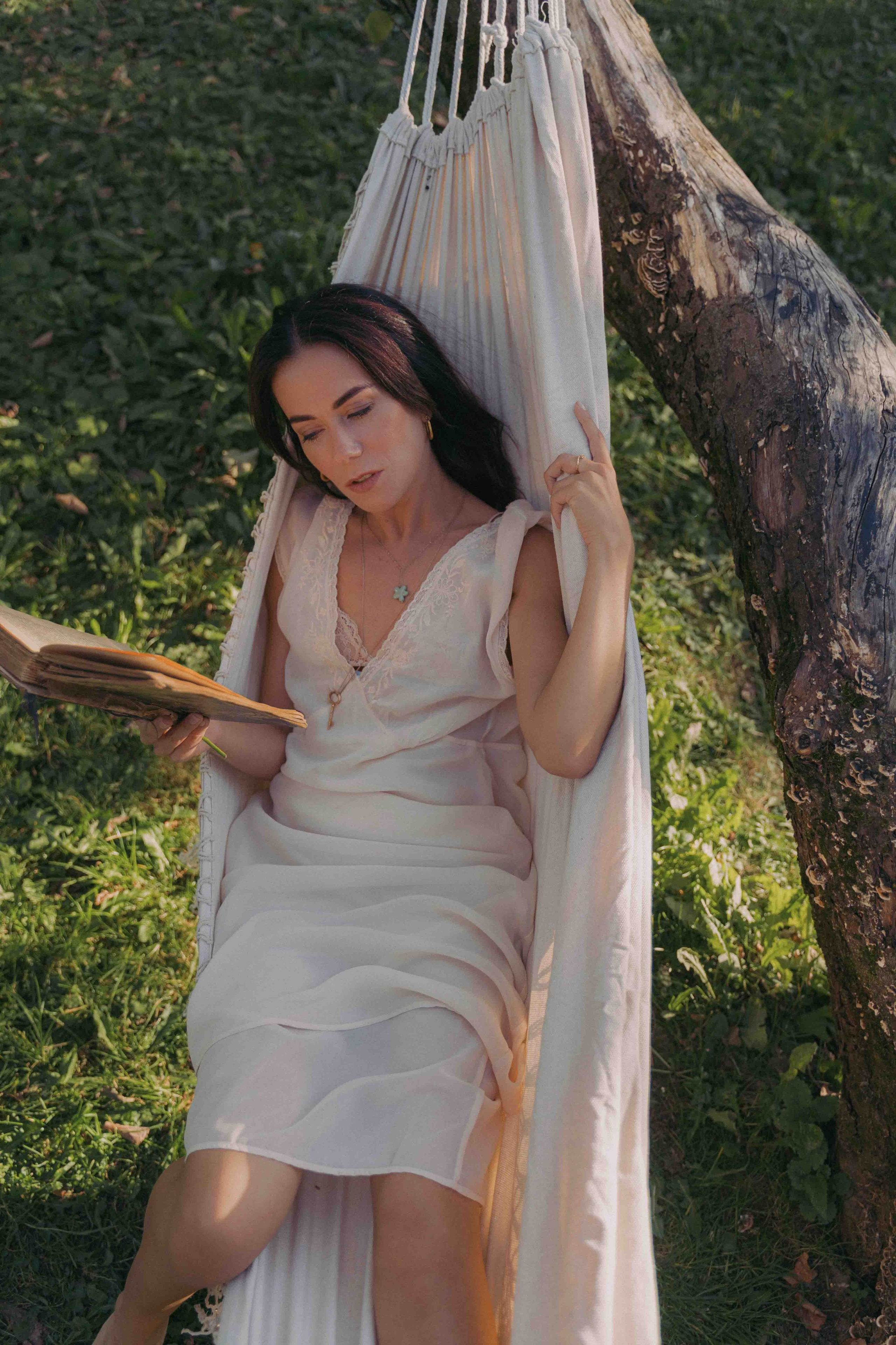 Яблоневый сад и гамак. Фотограф и видеограф в Москве и Абу Даби Мария Кулагина